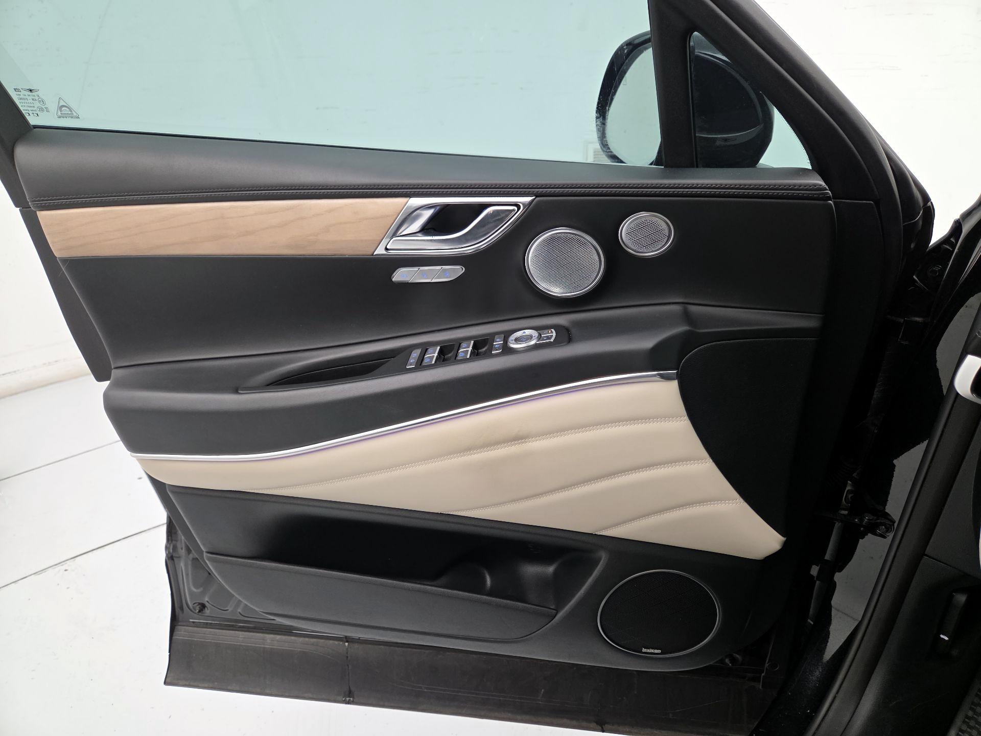 Thumbnail: 2023 Genesis GV80 - 12