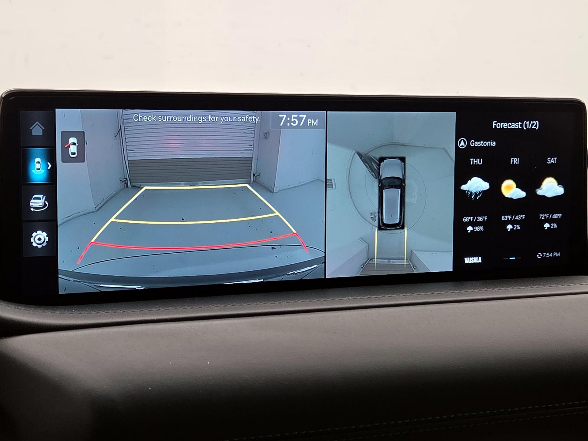 Thumbnail: 2023 Genesis GV80 - 15