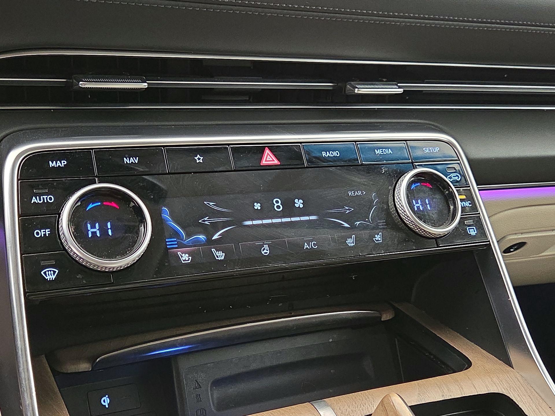 Thumbnail: 2023 Genesis GV80 - 17