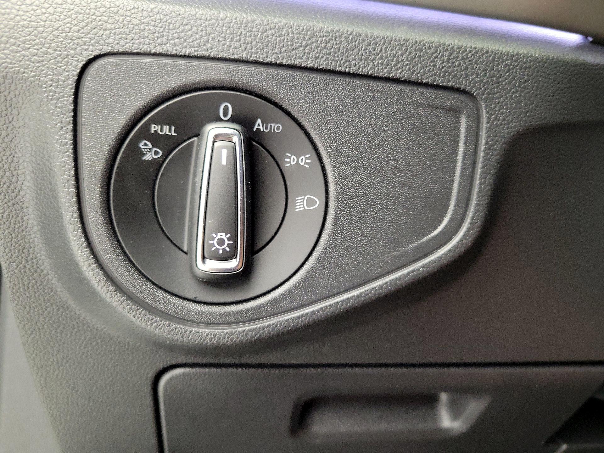 Thumbnail: 2023 Volkswagen Atlas - 13