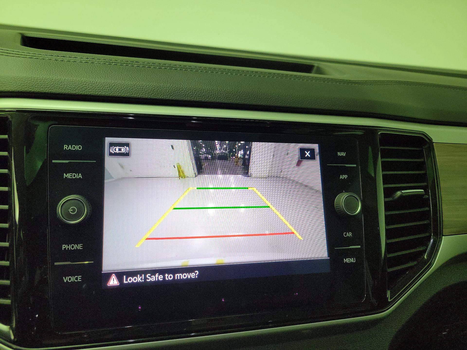 Thumbnail: 2023 Volkswagen Atlas - 14