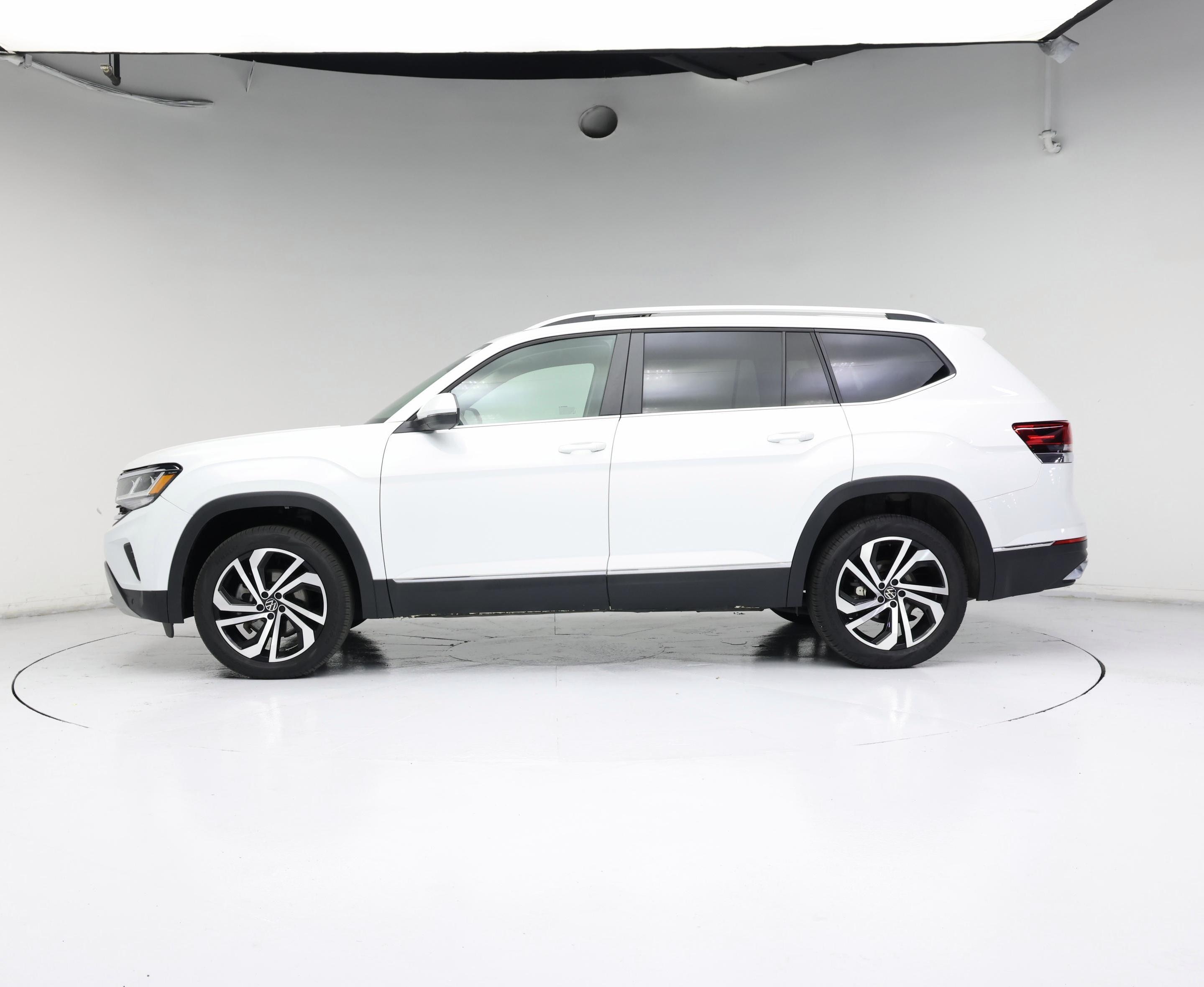 Thumbnail: 2023 Volkswagen Atlas - 3