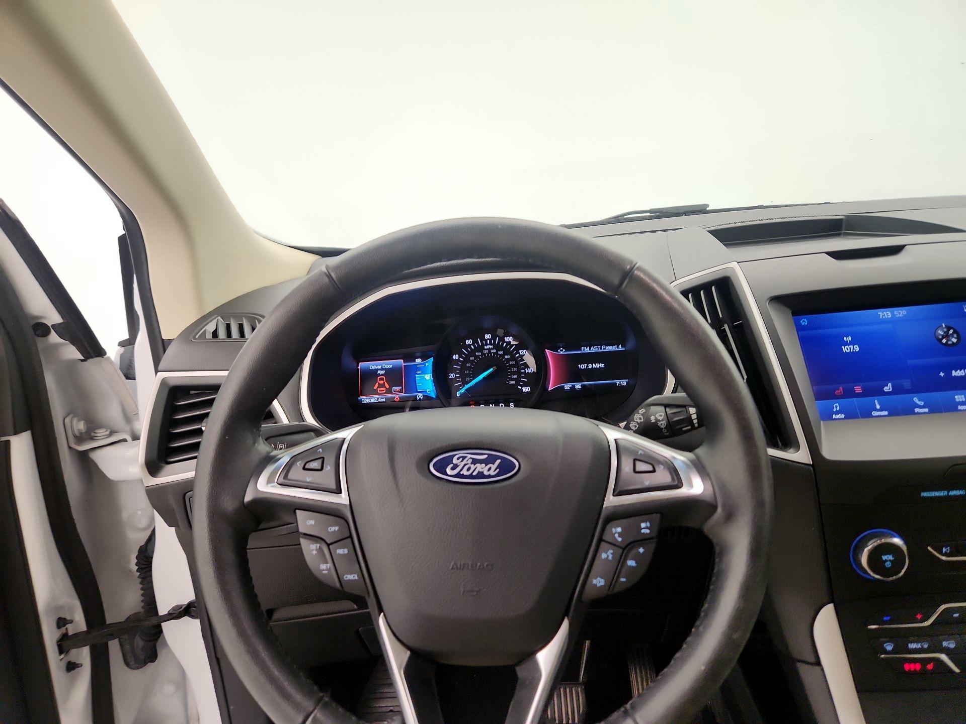 Thumbnail: 2020 Ford Edge - 10