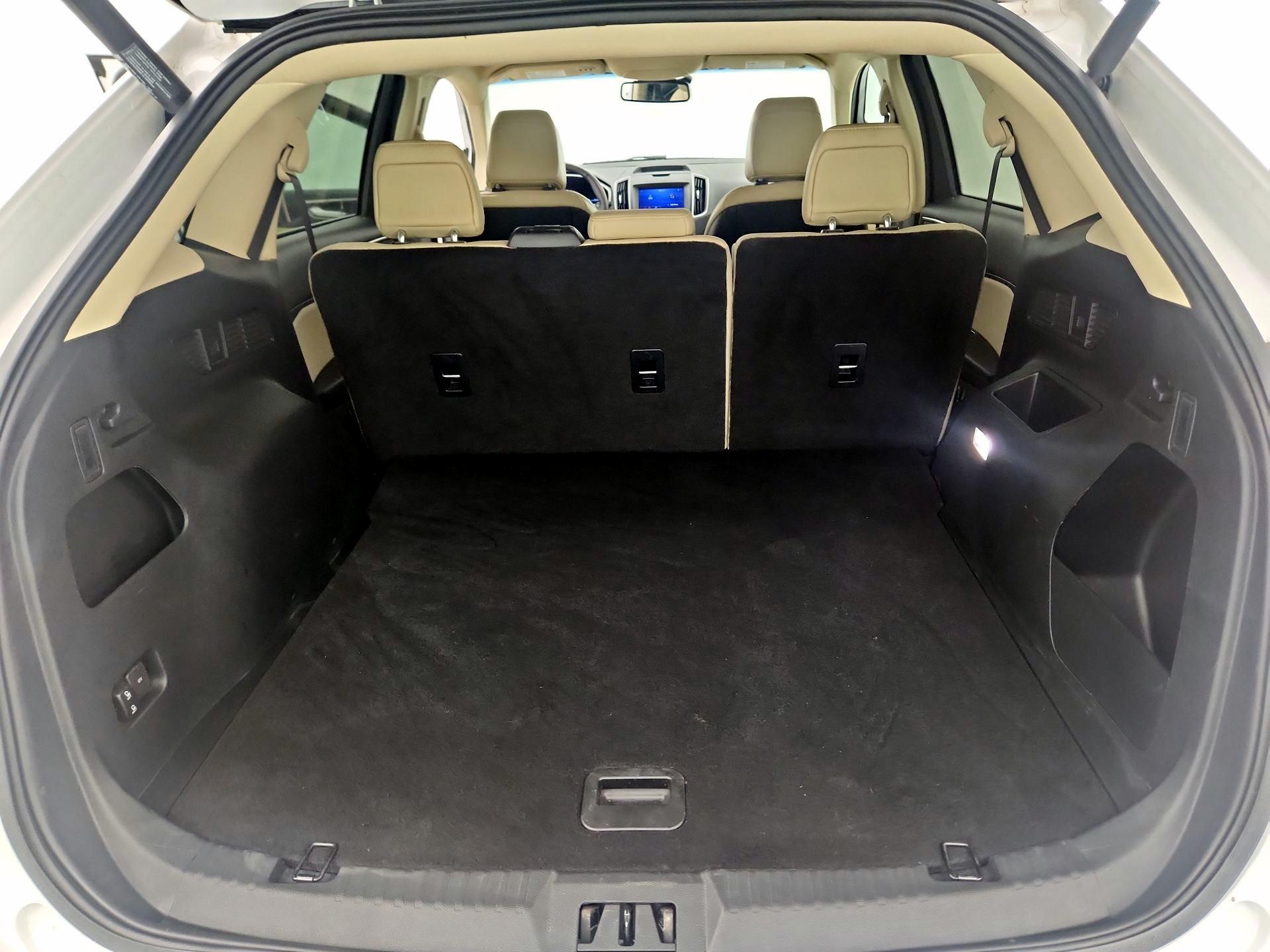 Thumbnail: 2020 Ford Edge - 20