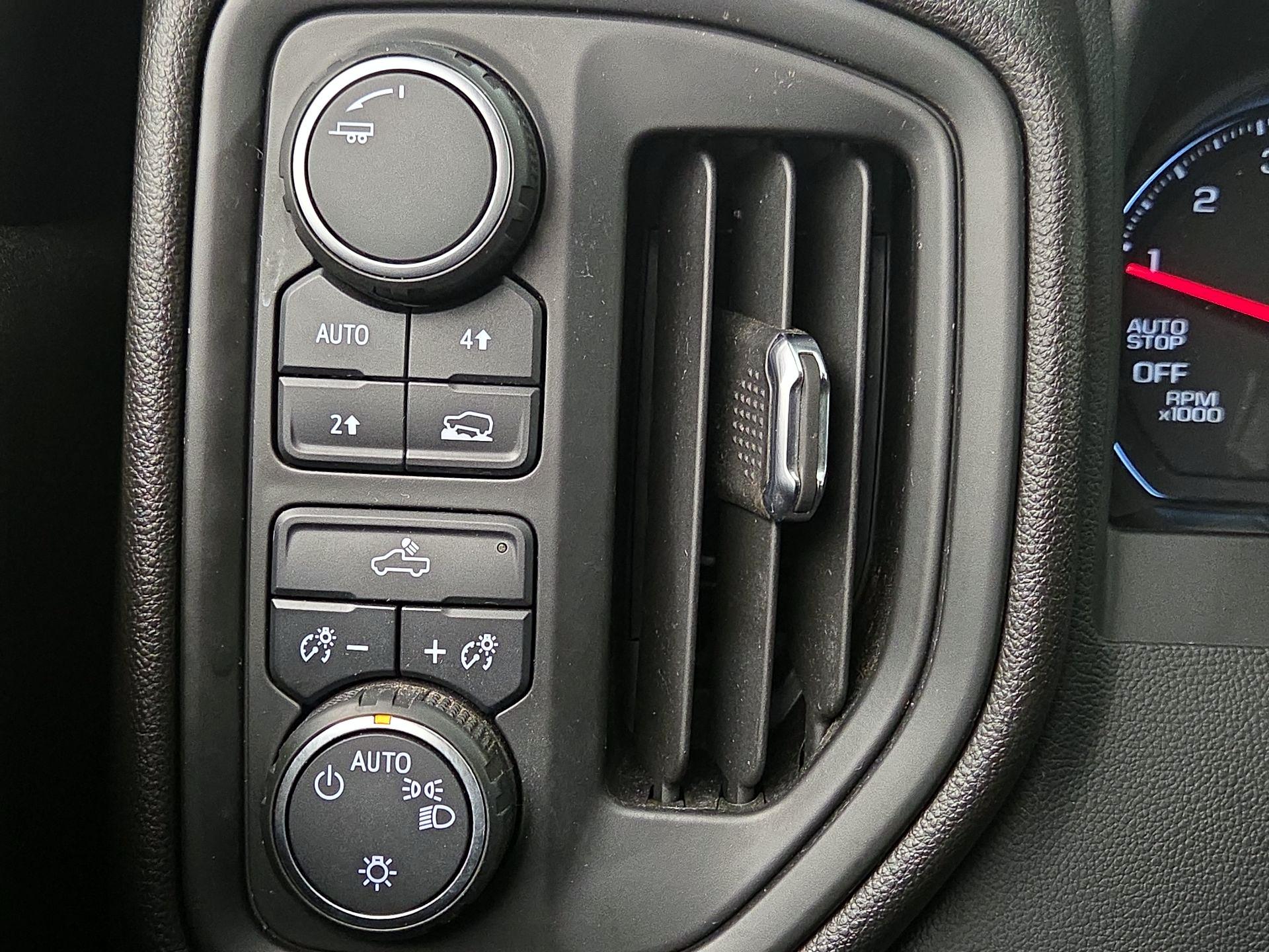 Thumbnail: 2022 Chevrolet Silverado 1500 - 13