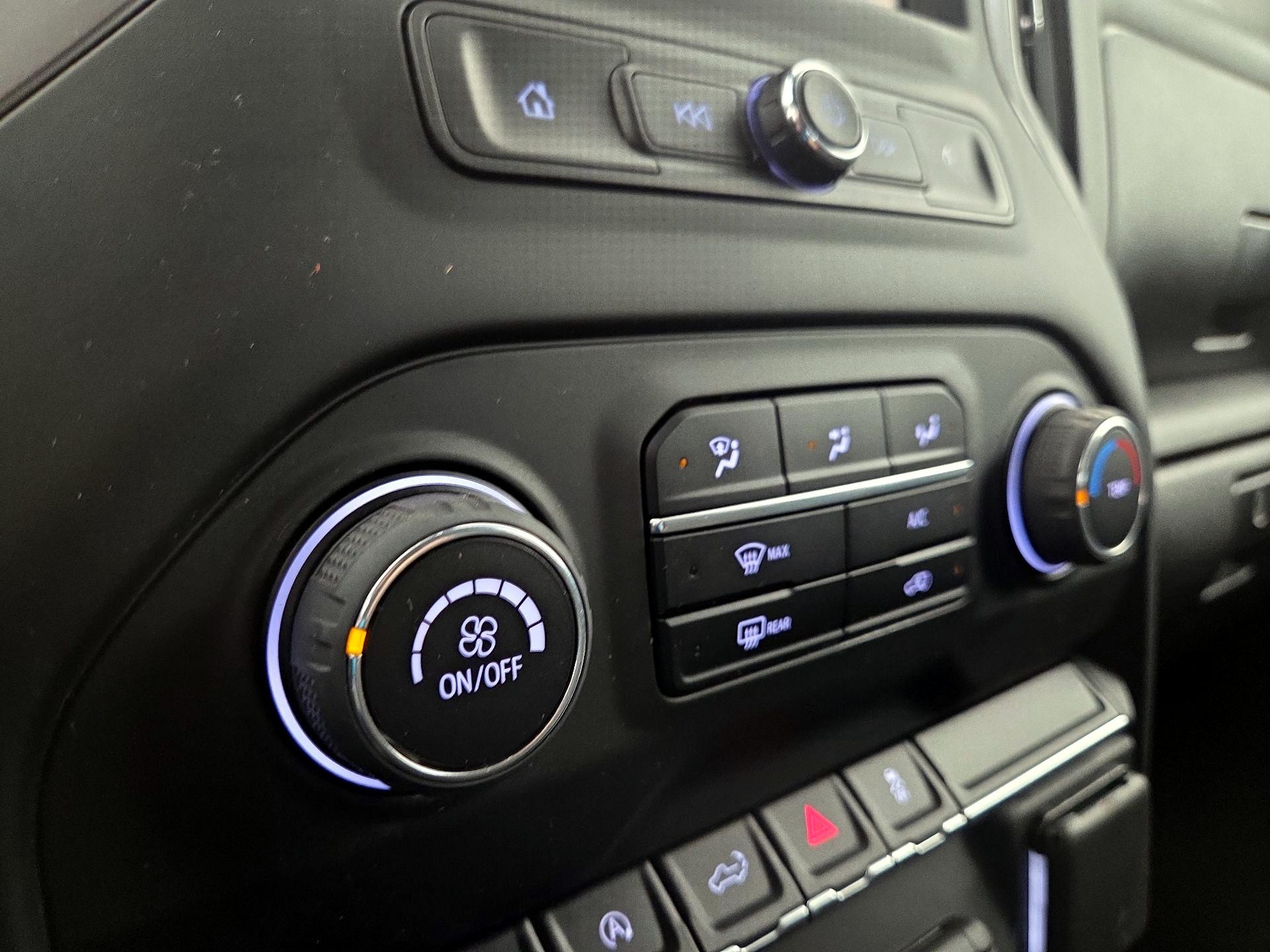 Thumbnail: 2022 Chevrolet Silverado 1500 - 16