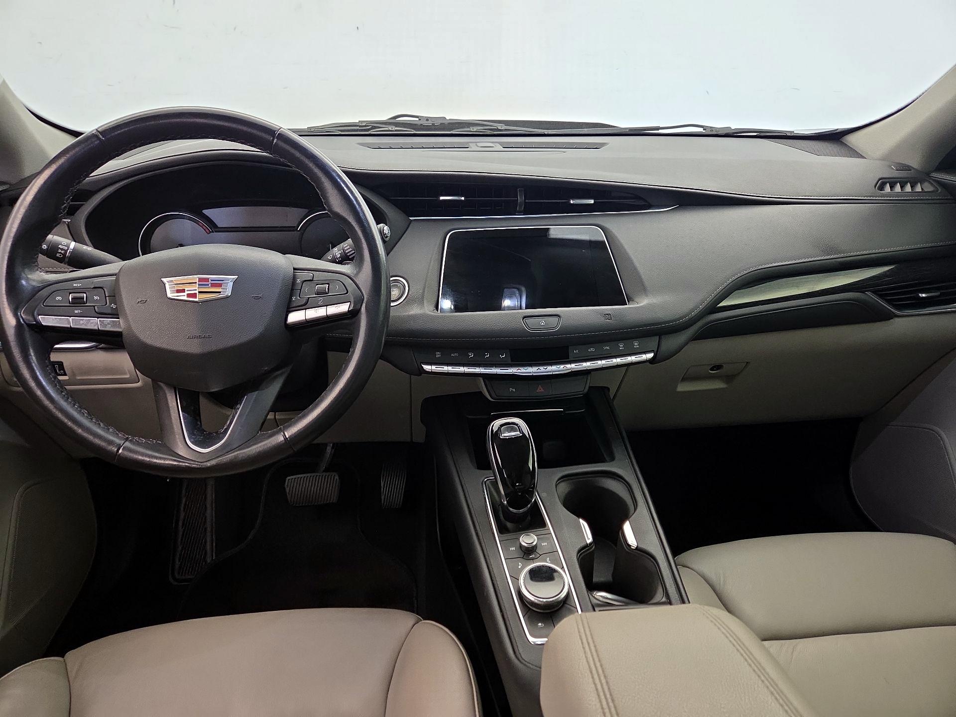 Thumbnail: 2021 Cadillac XT4 - 9