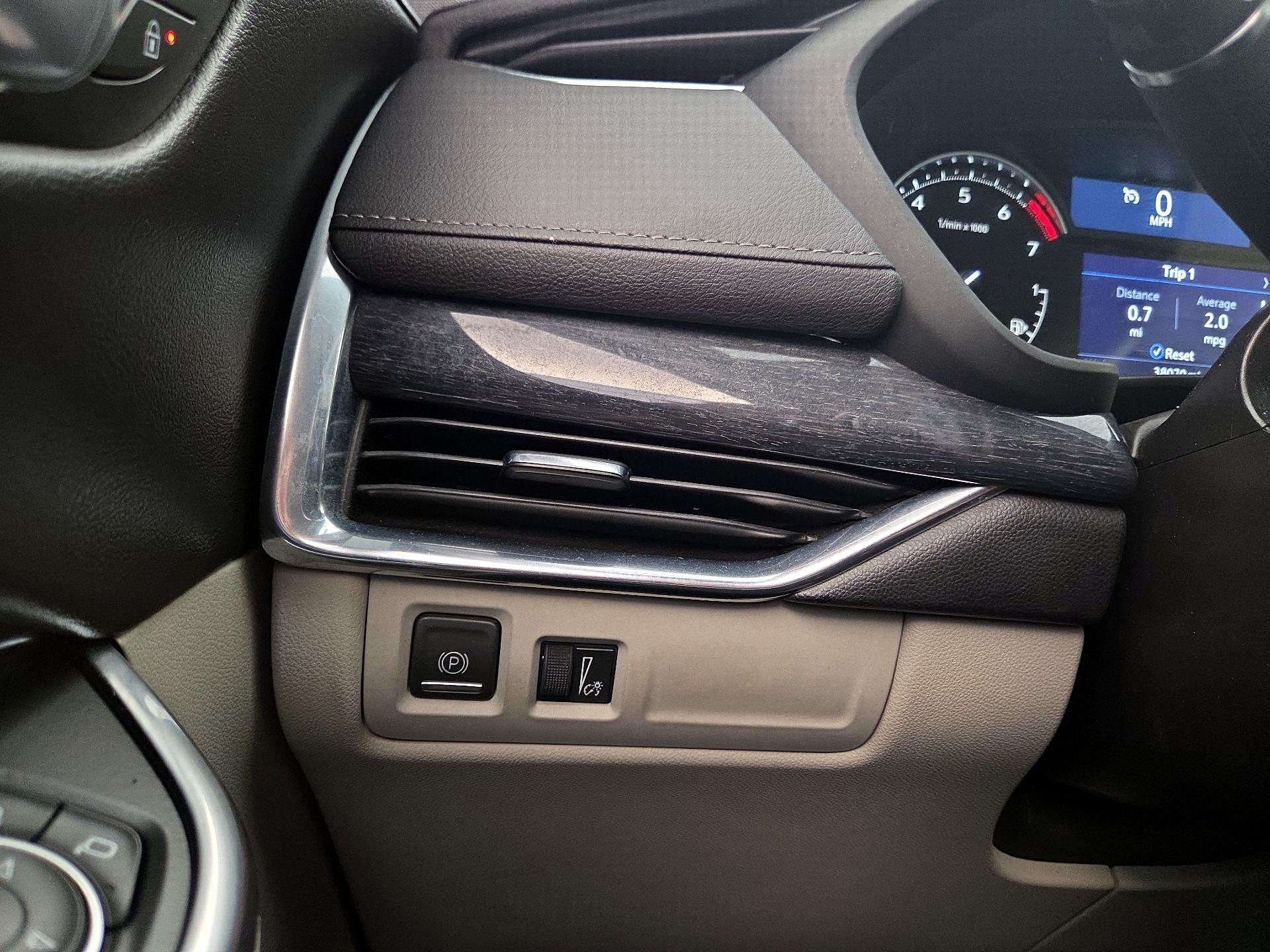 Thumbnail: 2021 Cadillac XT4 - 13
