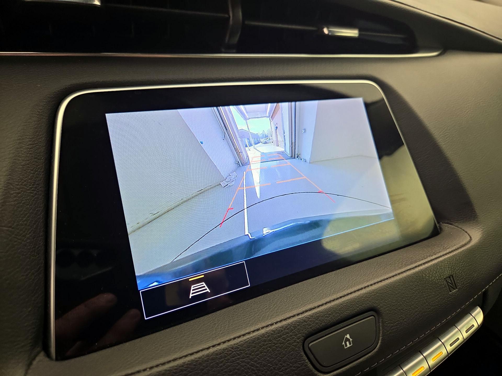 Thumbnail: 2021 Cadillac XT4 - 14