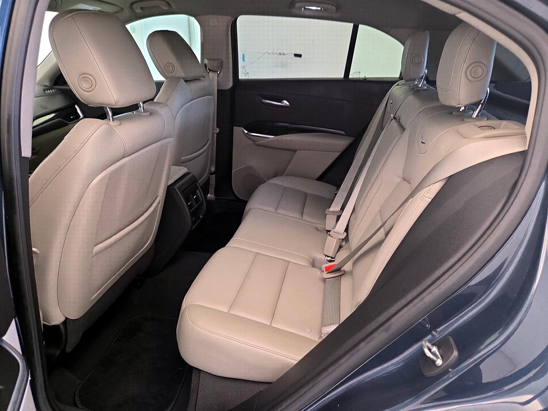Thumbnail: 2021 Cadillac XT4 - 19