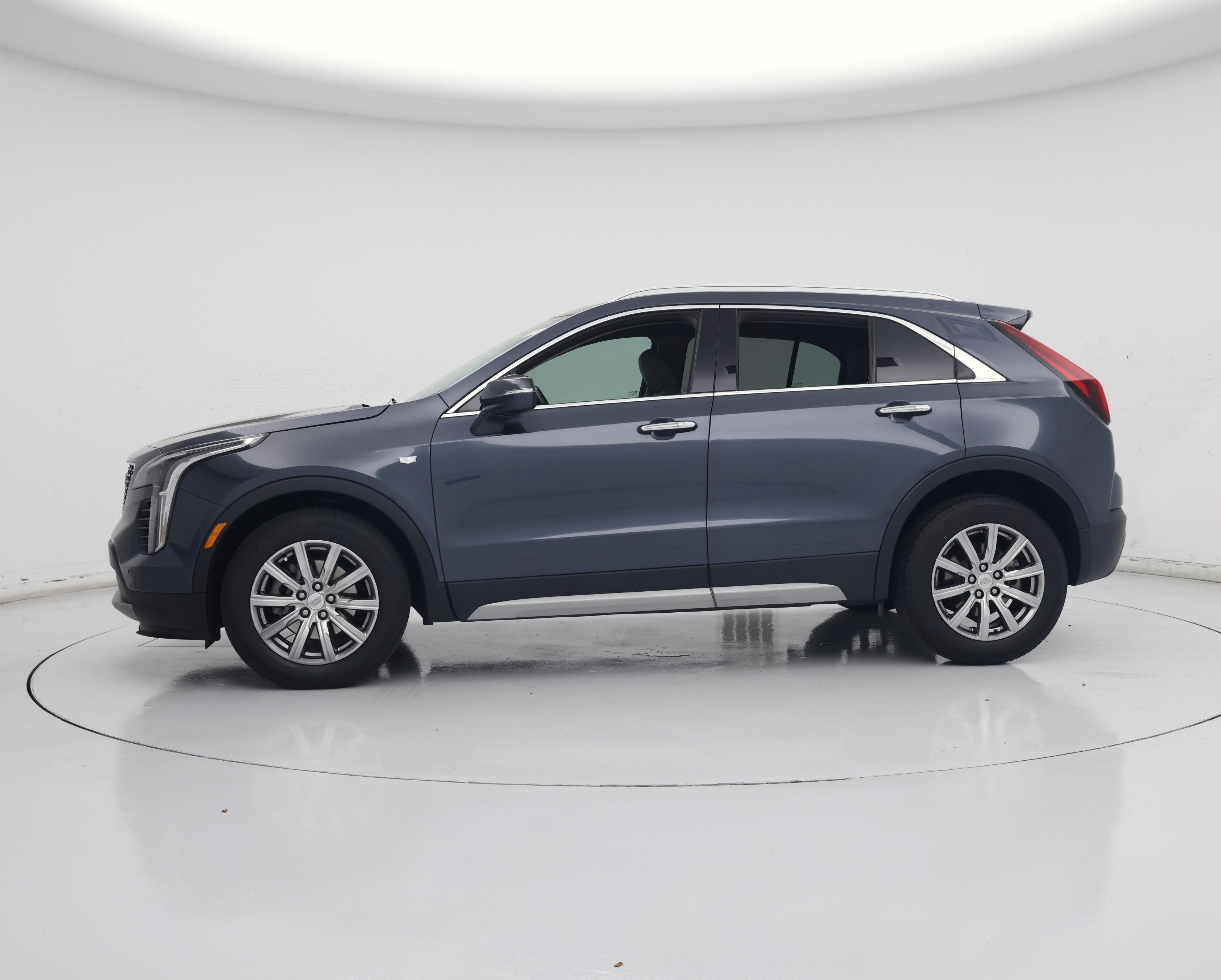 Thumbnail: 2021 Cadillac XT4 - 3