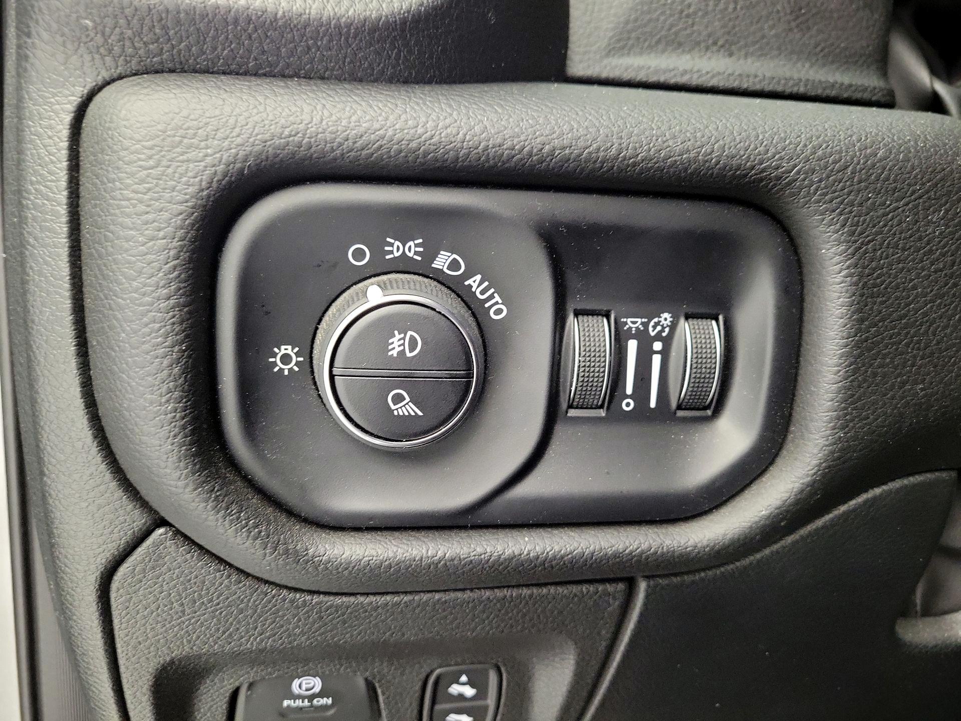 Thumbnail: 2025 RAM 1500 - 13