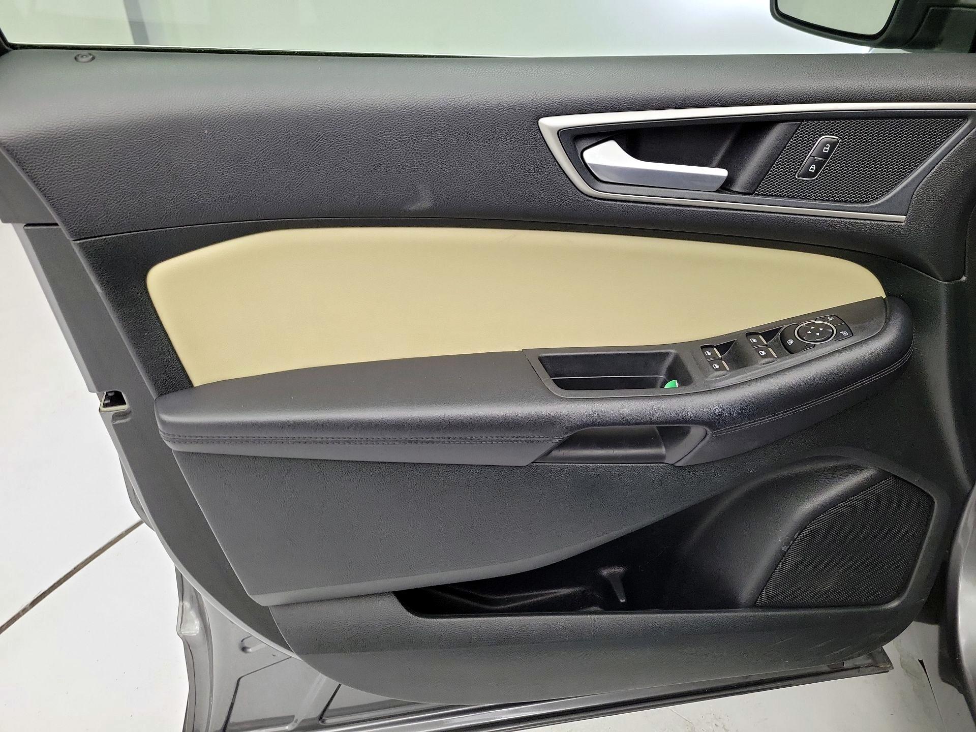 Thumbnail: 2023 Ford Edge - 12