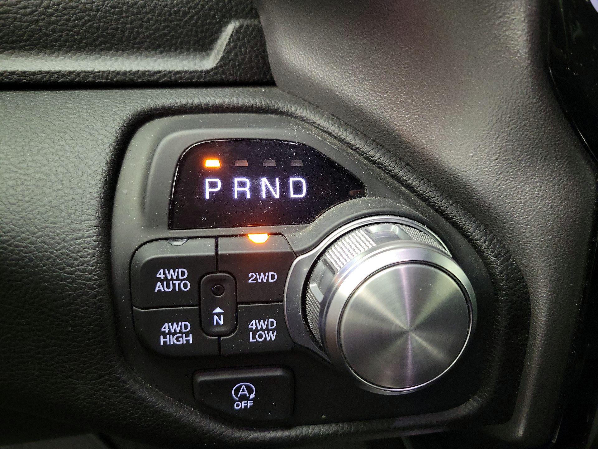 Thumbnail: 2025 RAM 1500 - 18