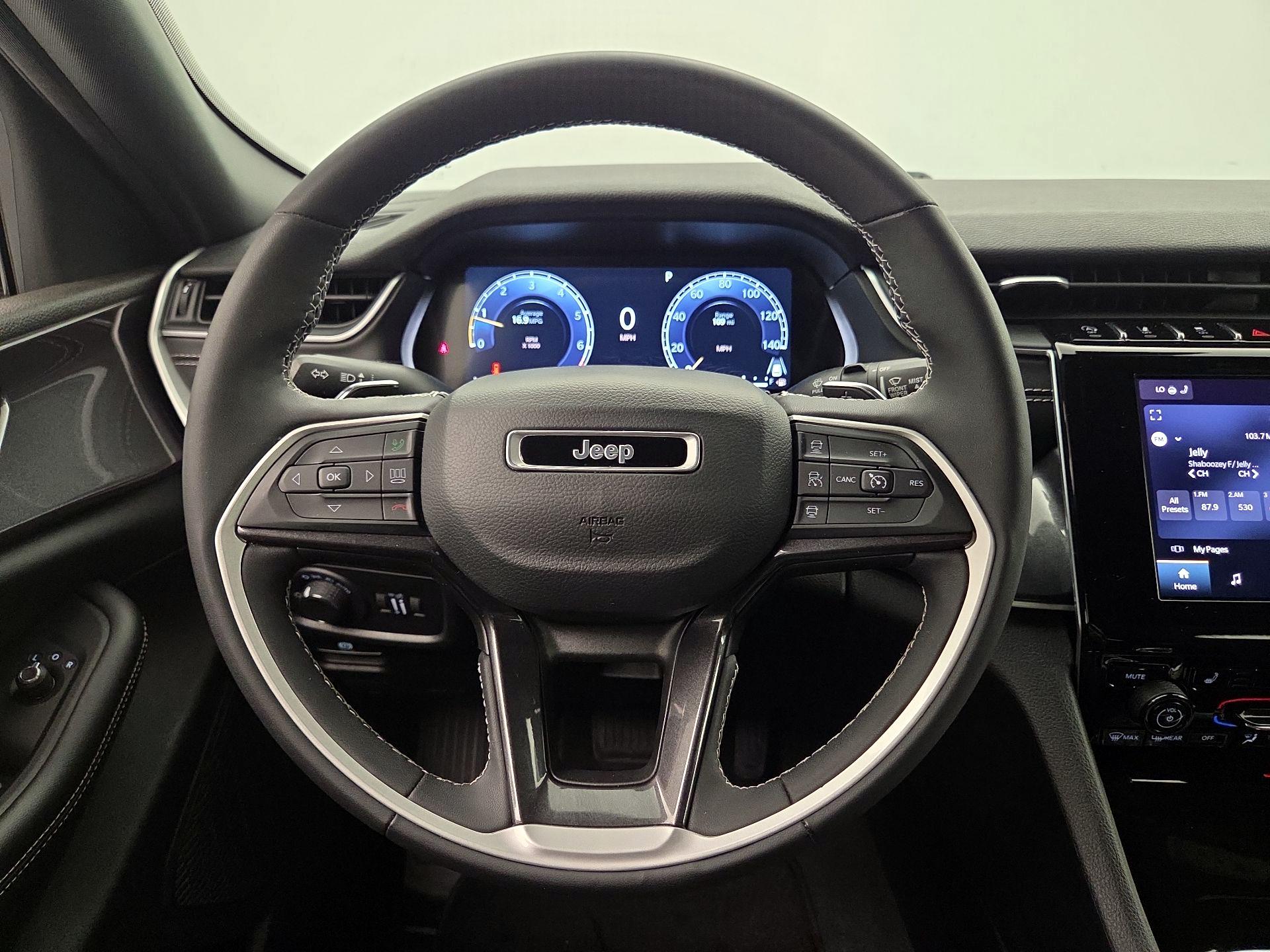 Thumbnail: 2023 Jeep Grand Cherokee - 10