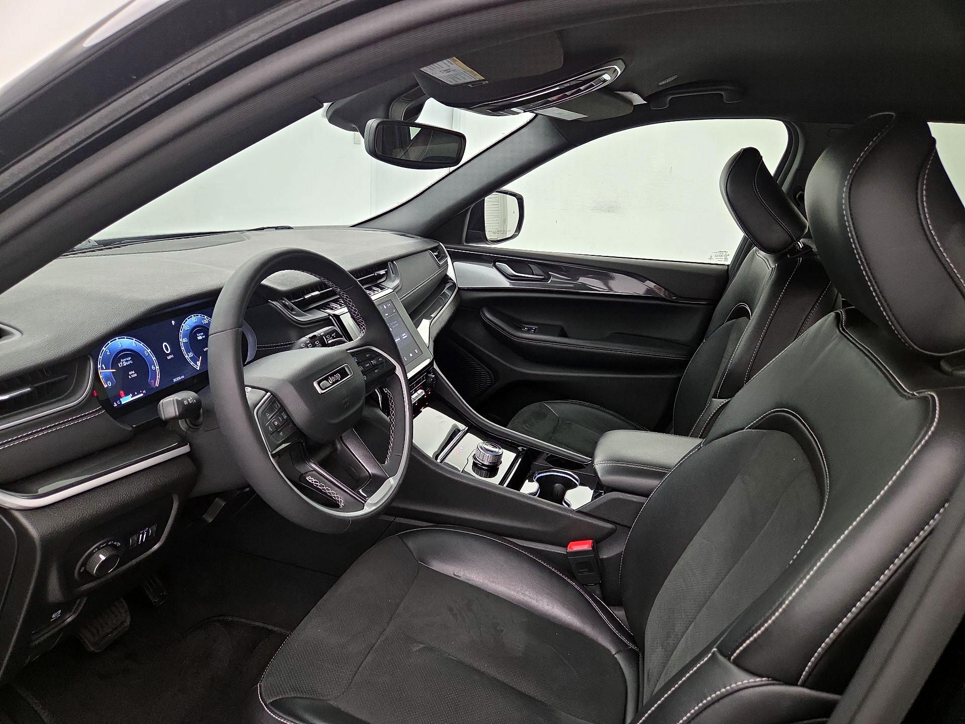 Thumbnail: 2023 Jeep Grand Cherokee - 11