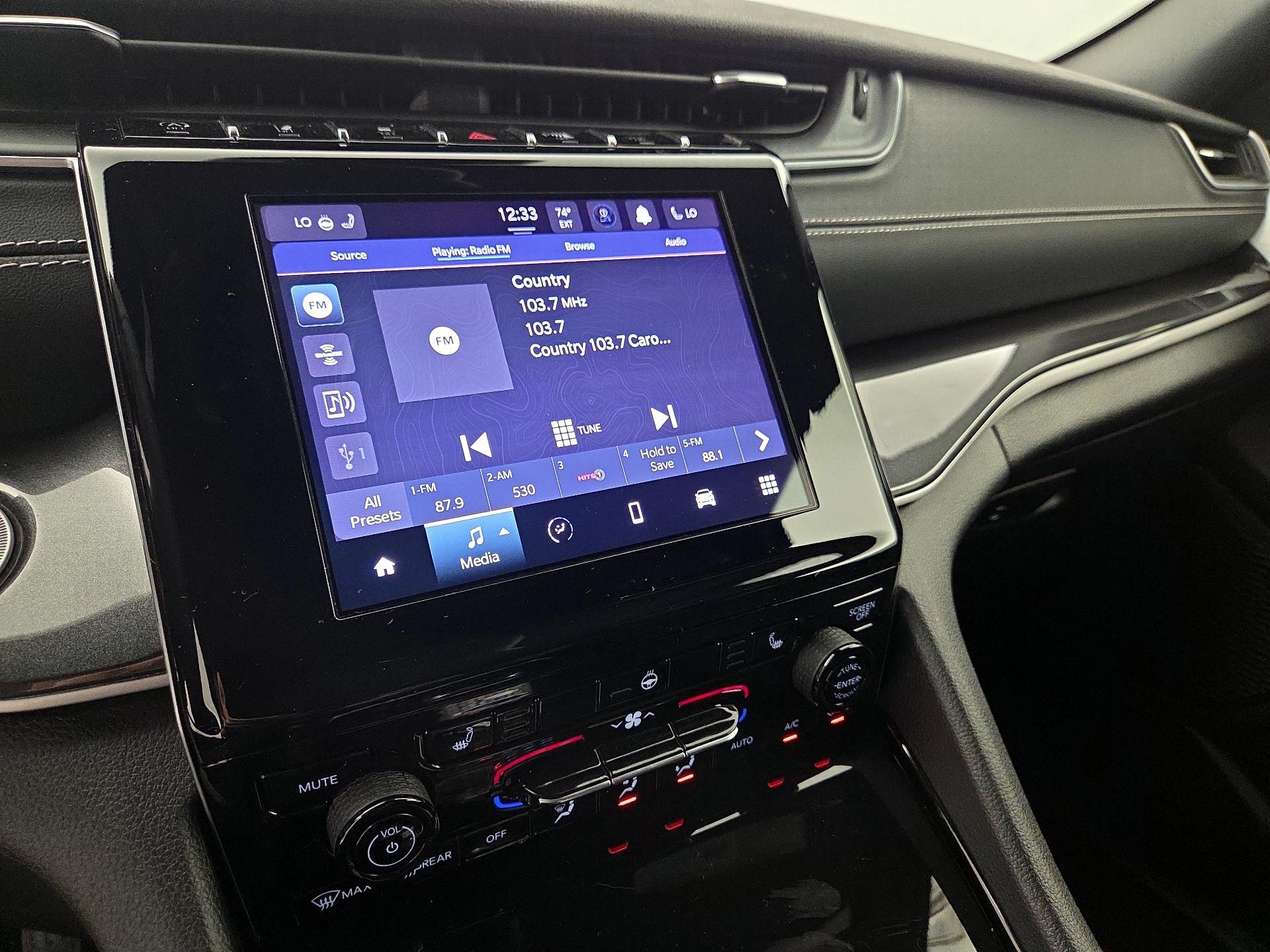 Thumbnail: 2023 Jeep Grand Cherokee - 15