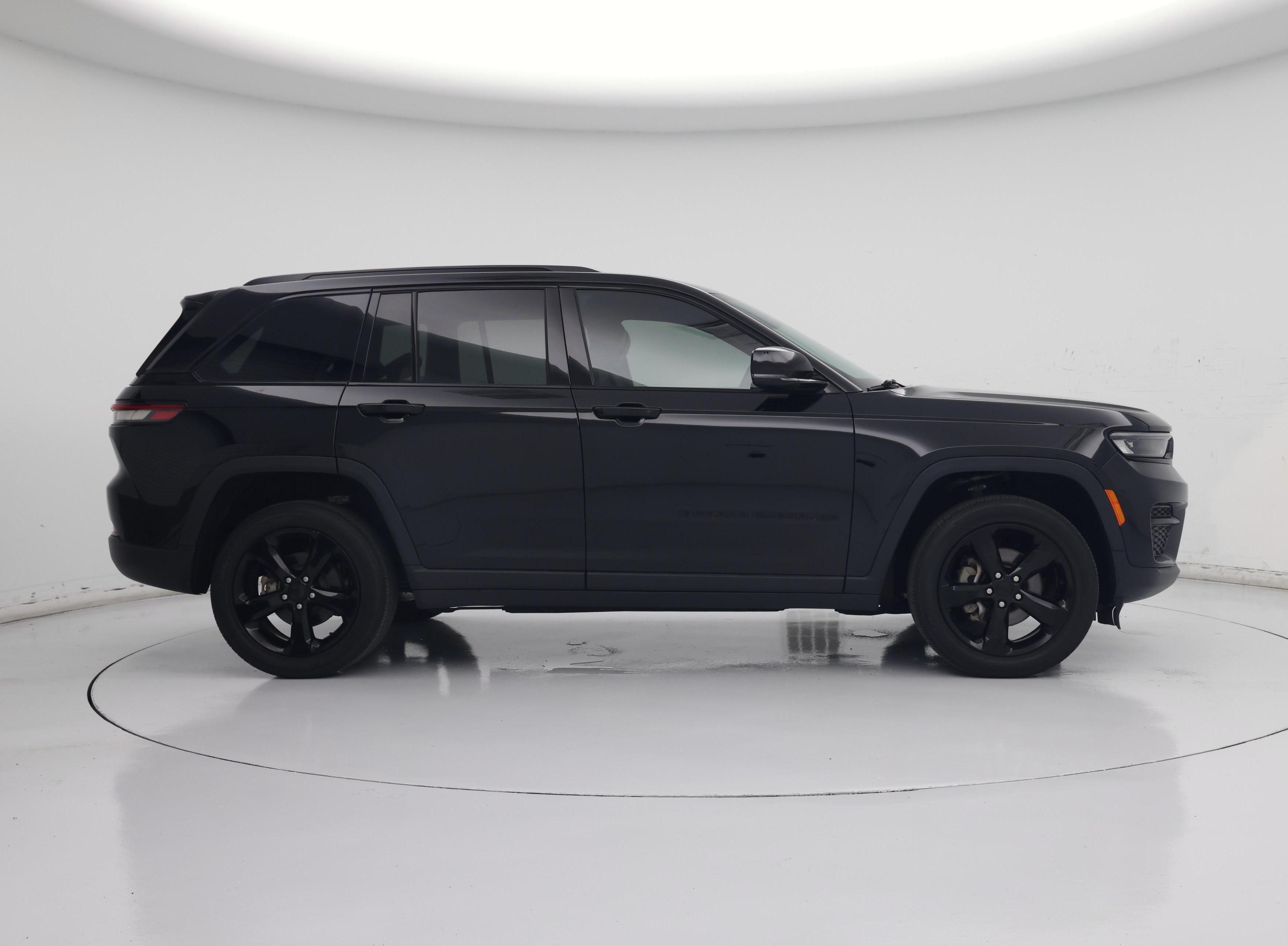 Thumbnail: 2023 Jeep Grand Cherokee - 7