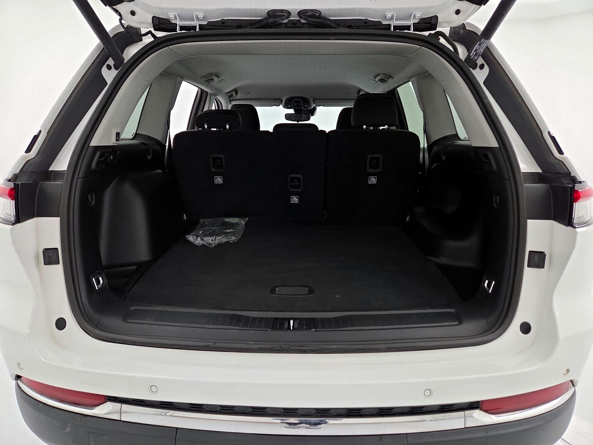 Thumbnail: 2023 Jeep Grand Cherokee - 20