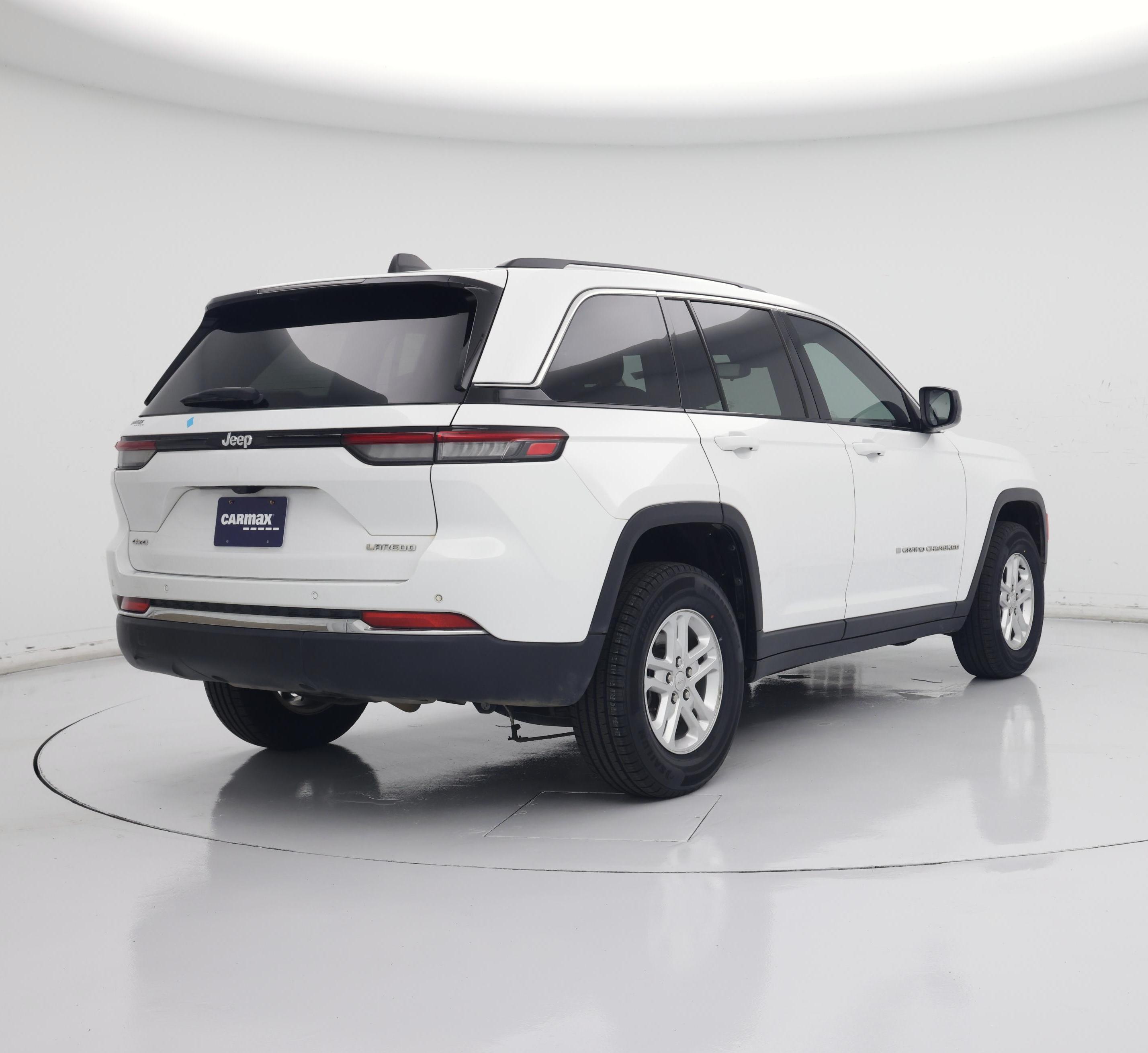 Thumbnail: 2023 Jeep Grand Cherokee - 8