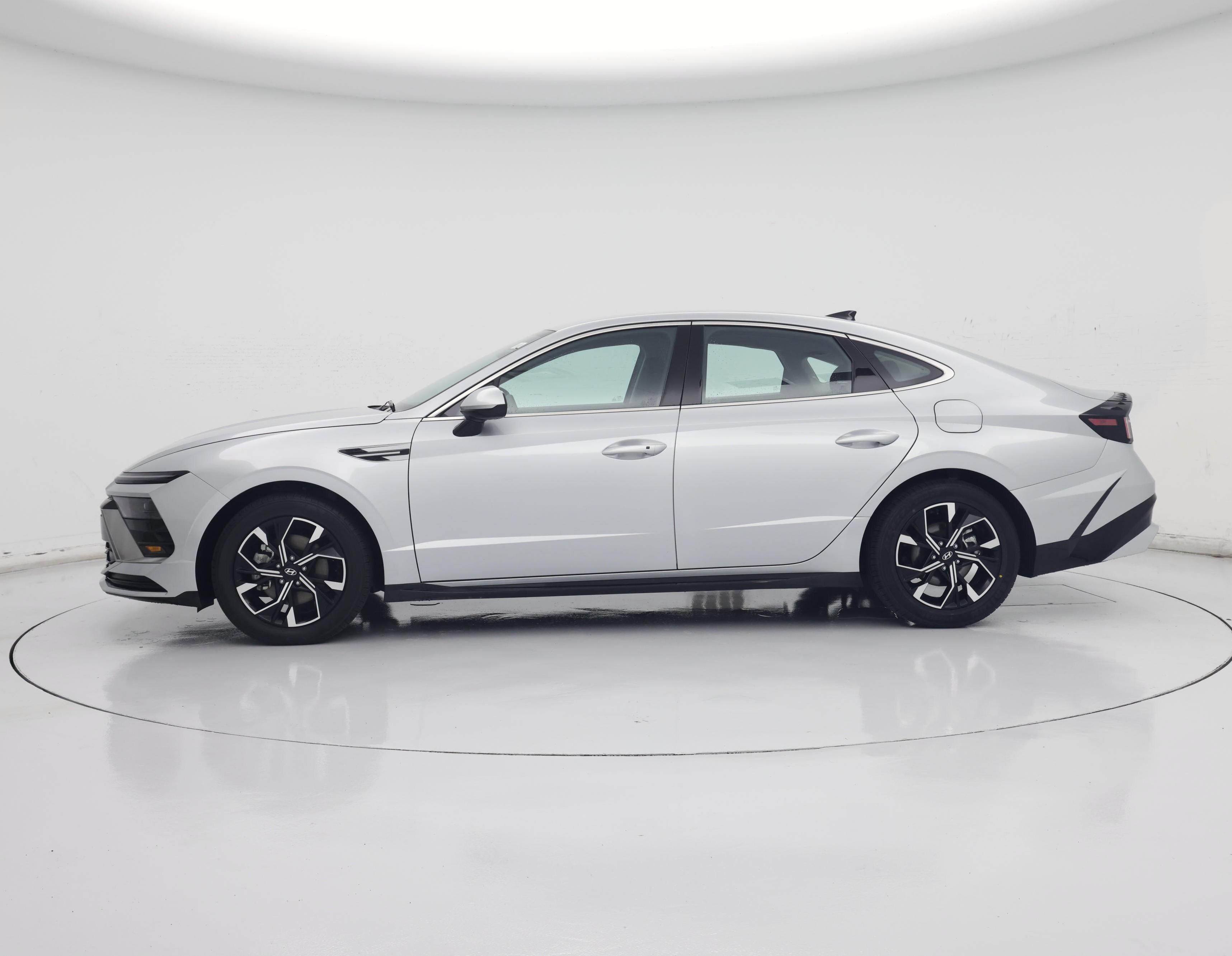 Thumbnail: 2024 Hyundai Sonata - 3