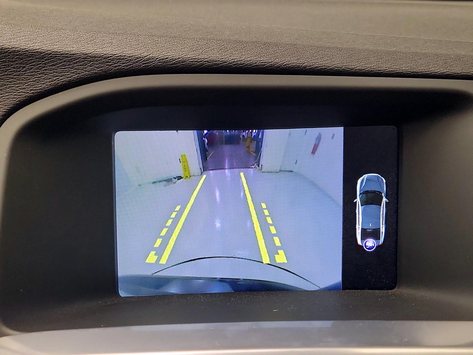 Thumbnail: 2015 Volvo S60 - 15