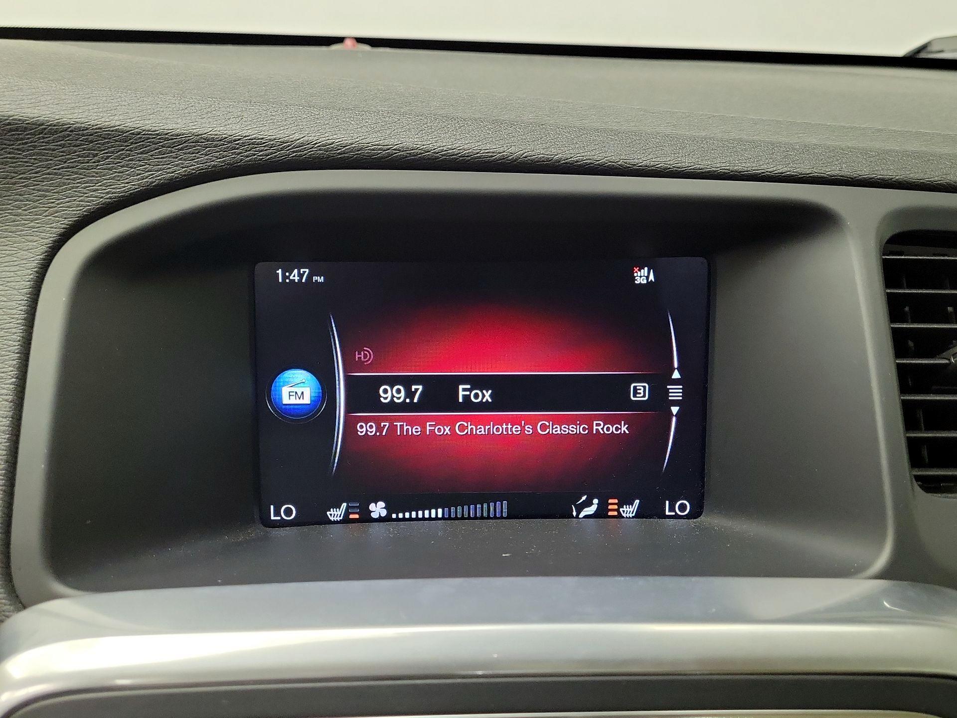 Thumbnail: 2015 Volvo S60 - 16