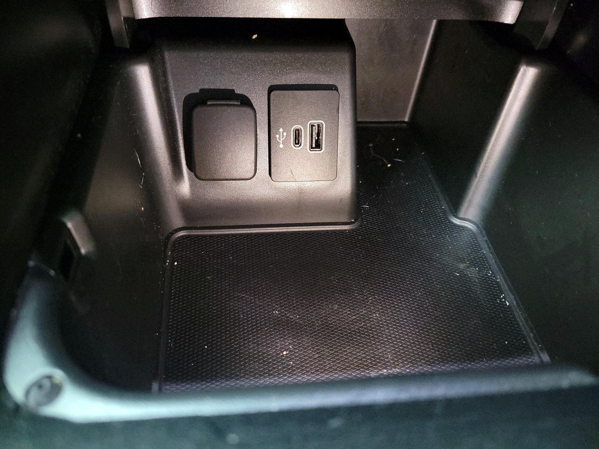 Thumbnail: 2025 Ford Explorer - 19