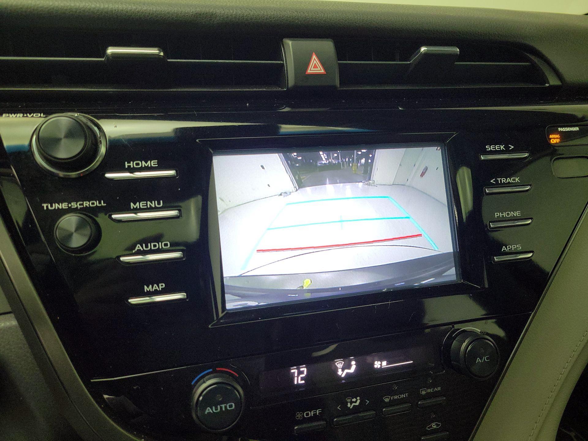 Thumbnail: 2019 Toyota Camry - 14