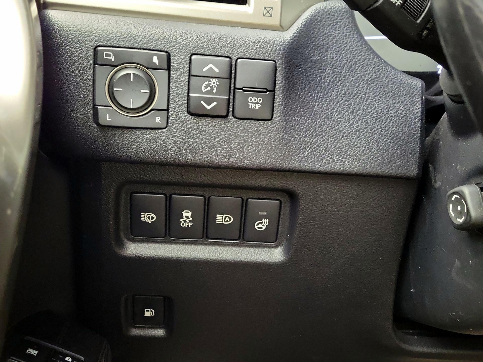 Thumbnail: 2021 Lexus GX - 13
