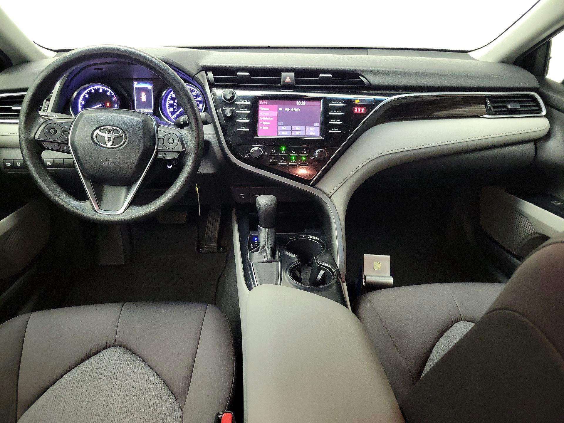 Thumbnail: 2018 Toyota Camry - 9