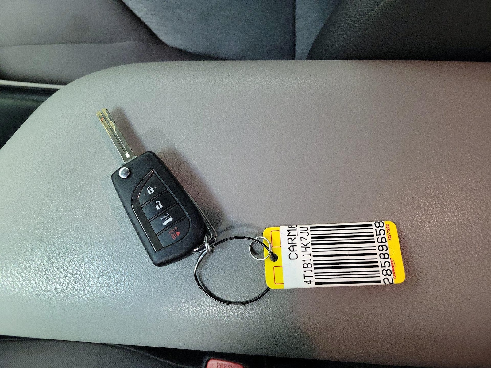 2018 Toyota Camry LE - Photo 23