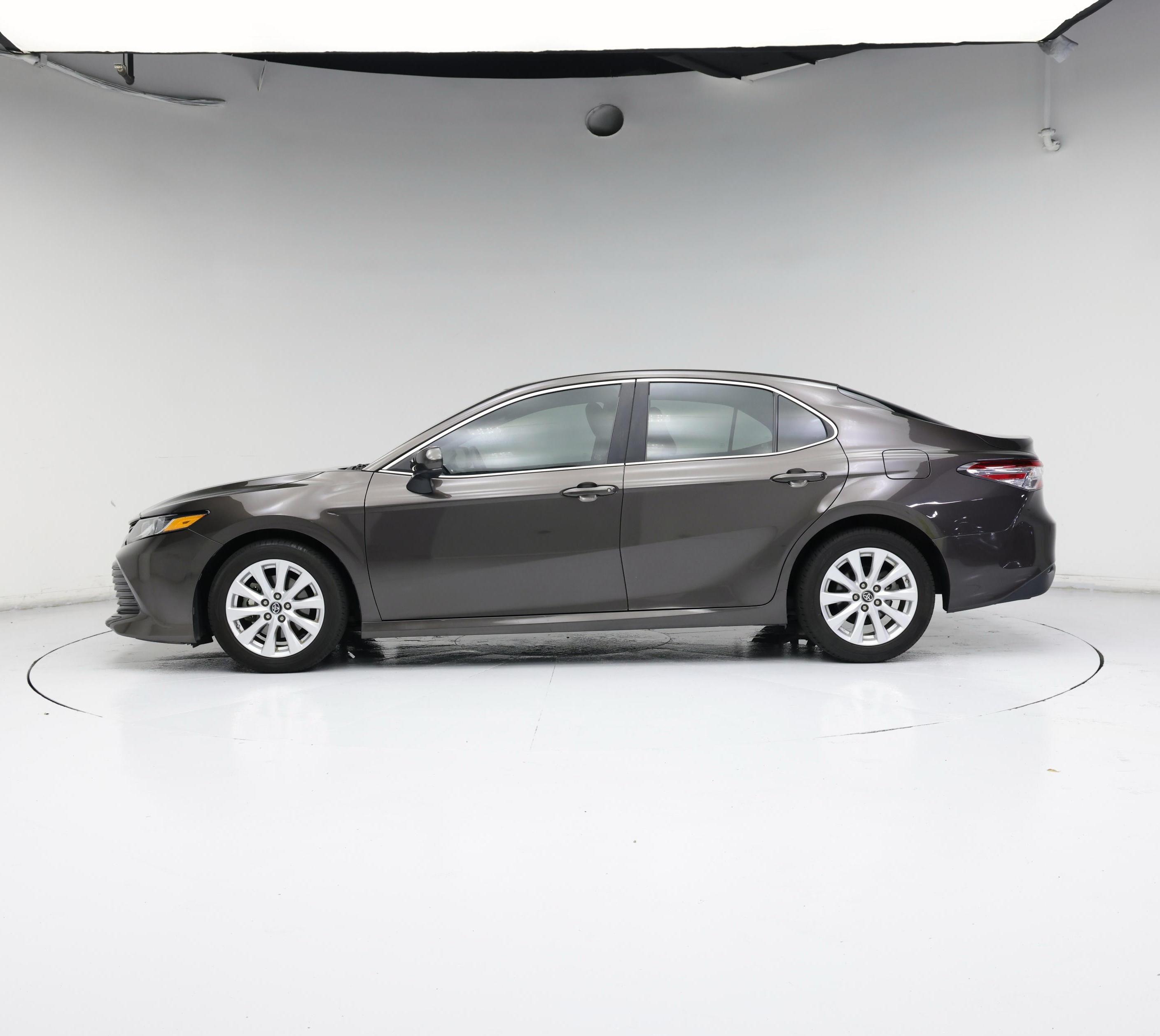 Thumbnail: 2018 Toyota Camry - 3
