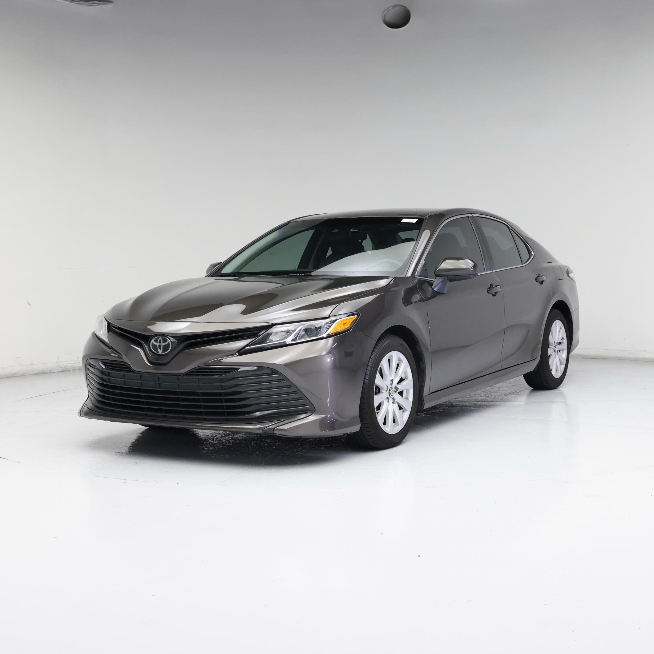 Thumbnail: 2018 Toyota Camry - 4
