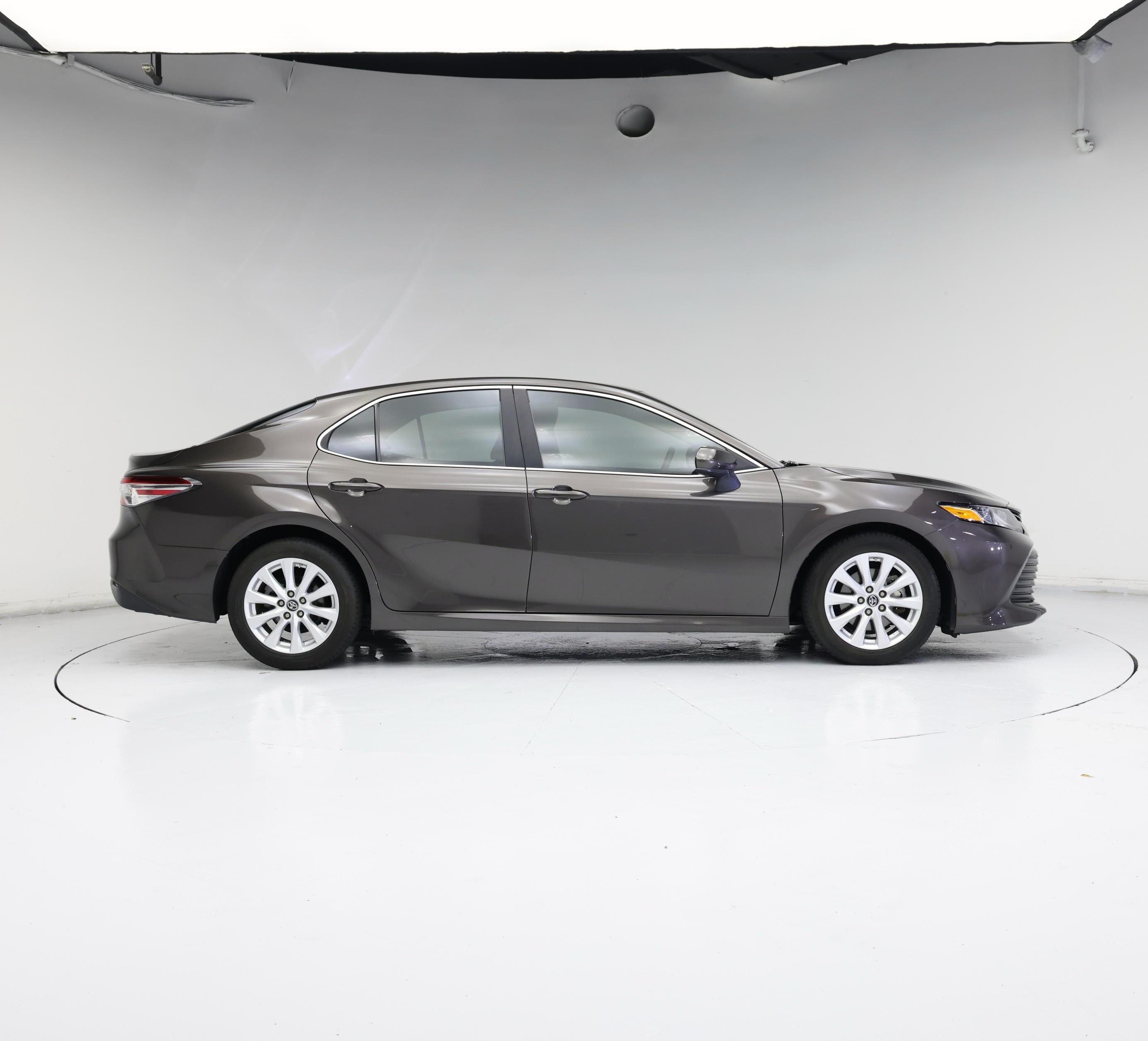 Thumbnail: 2018 Toyota Camry - 7