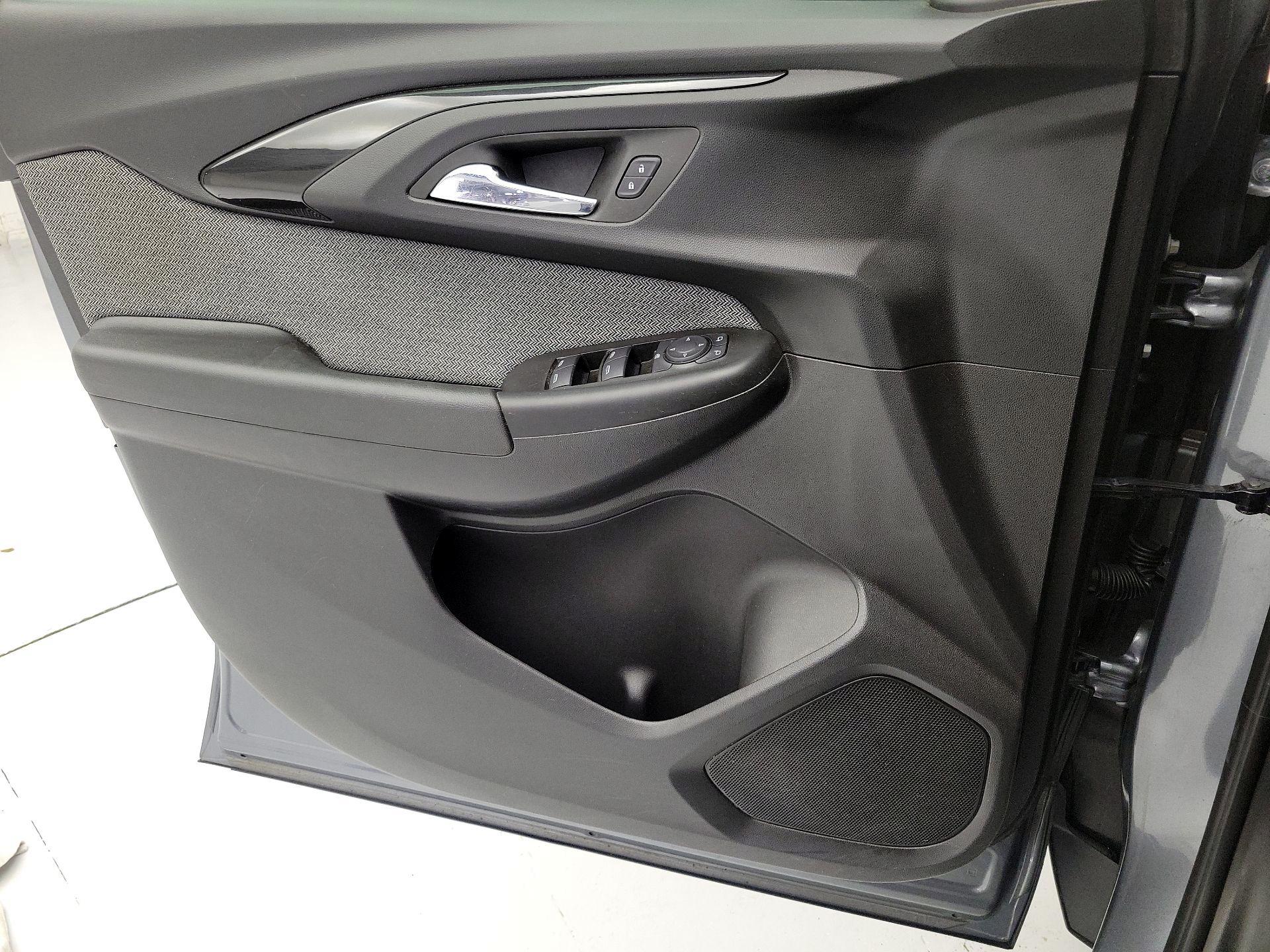 Thumbnail: 2022 Chevrolet TrailBlazer - 12