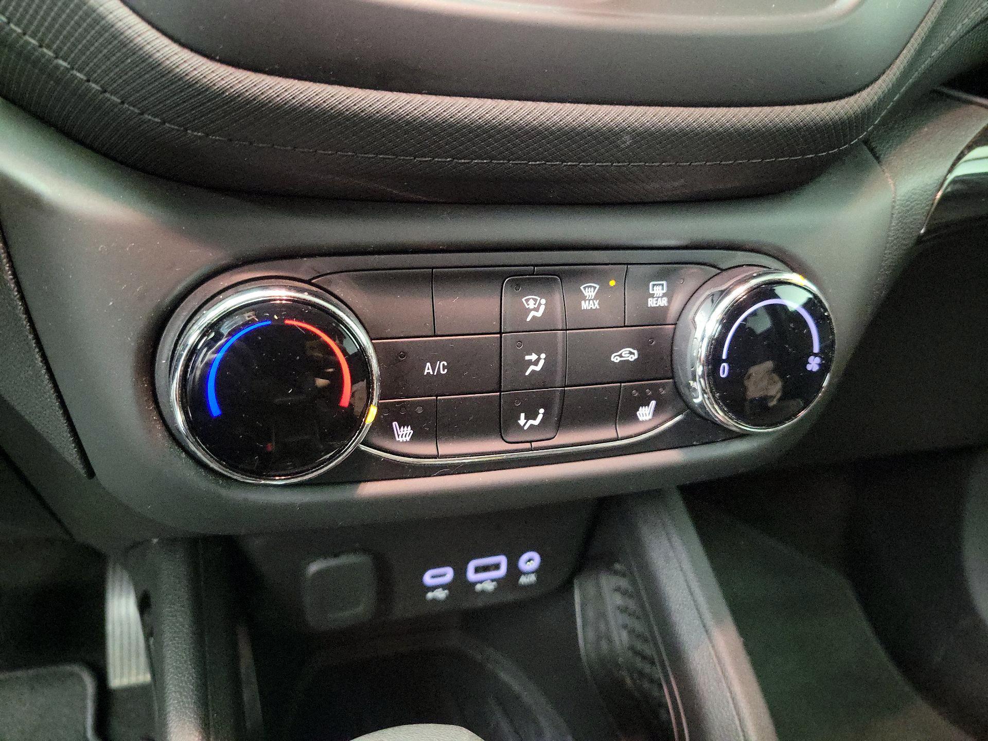 Thumbnail: 2022 Chevrolet TrailBlazer - 16