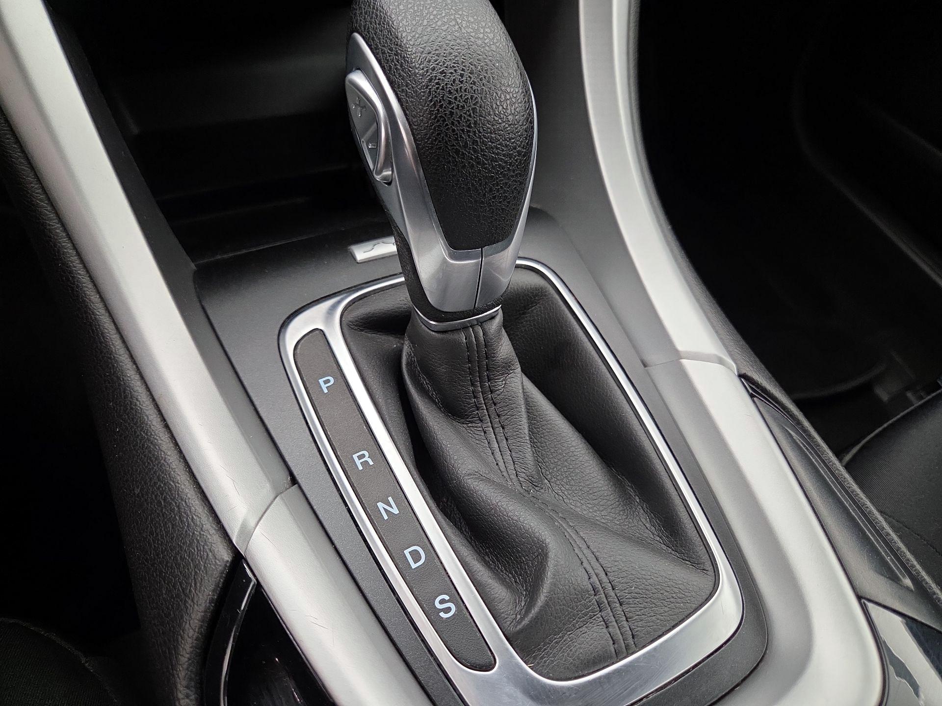 Thumbnail: 2016 Ford Fusion - 17