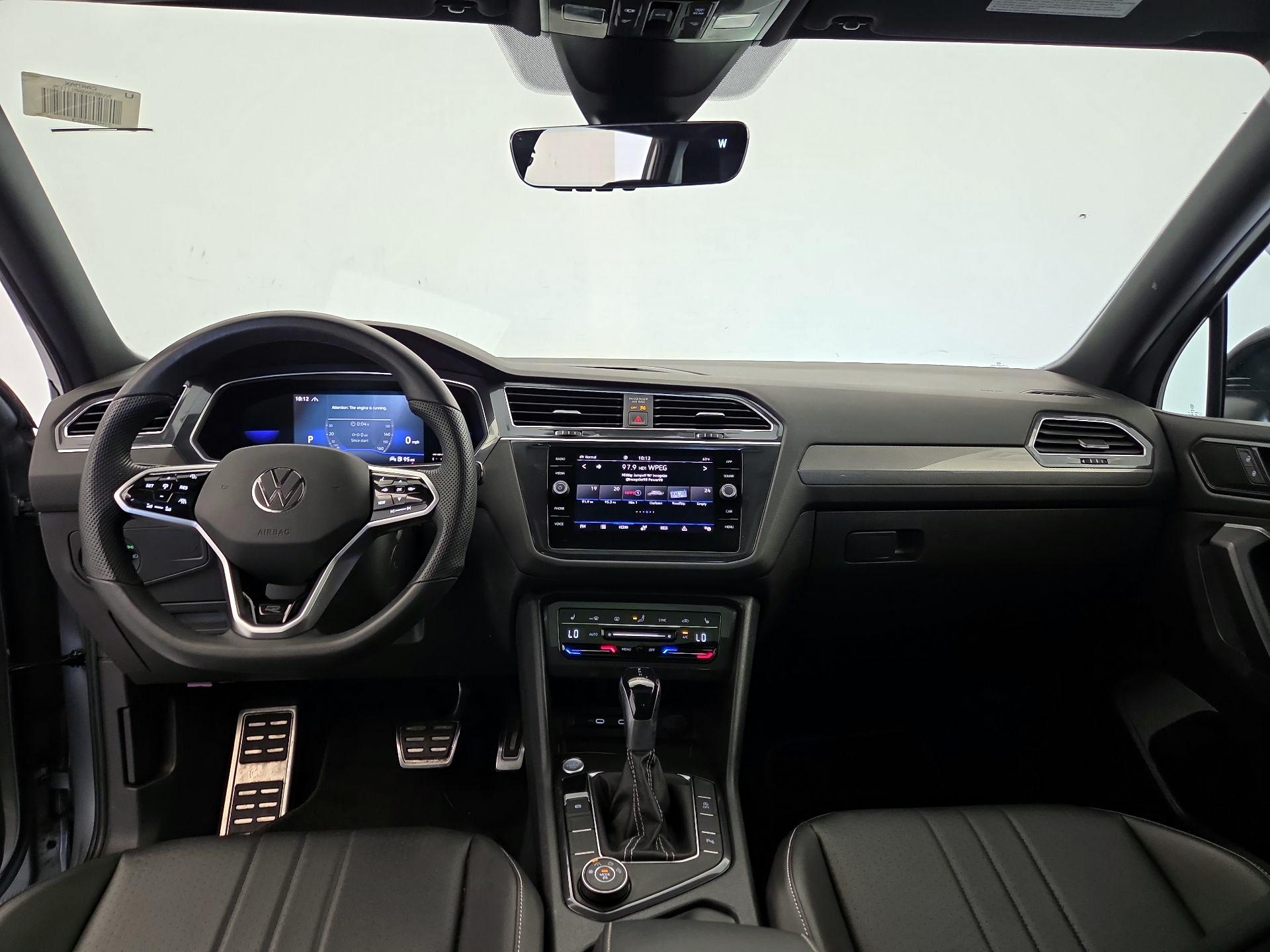 Thumbnail: 2022 Volkswagen Tiguan - 9