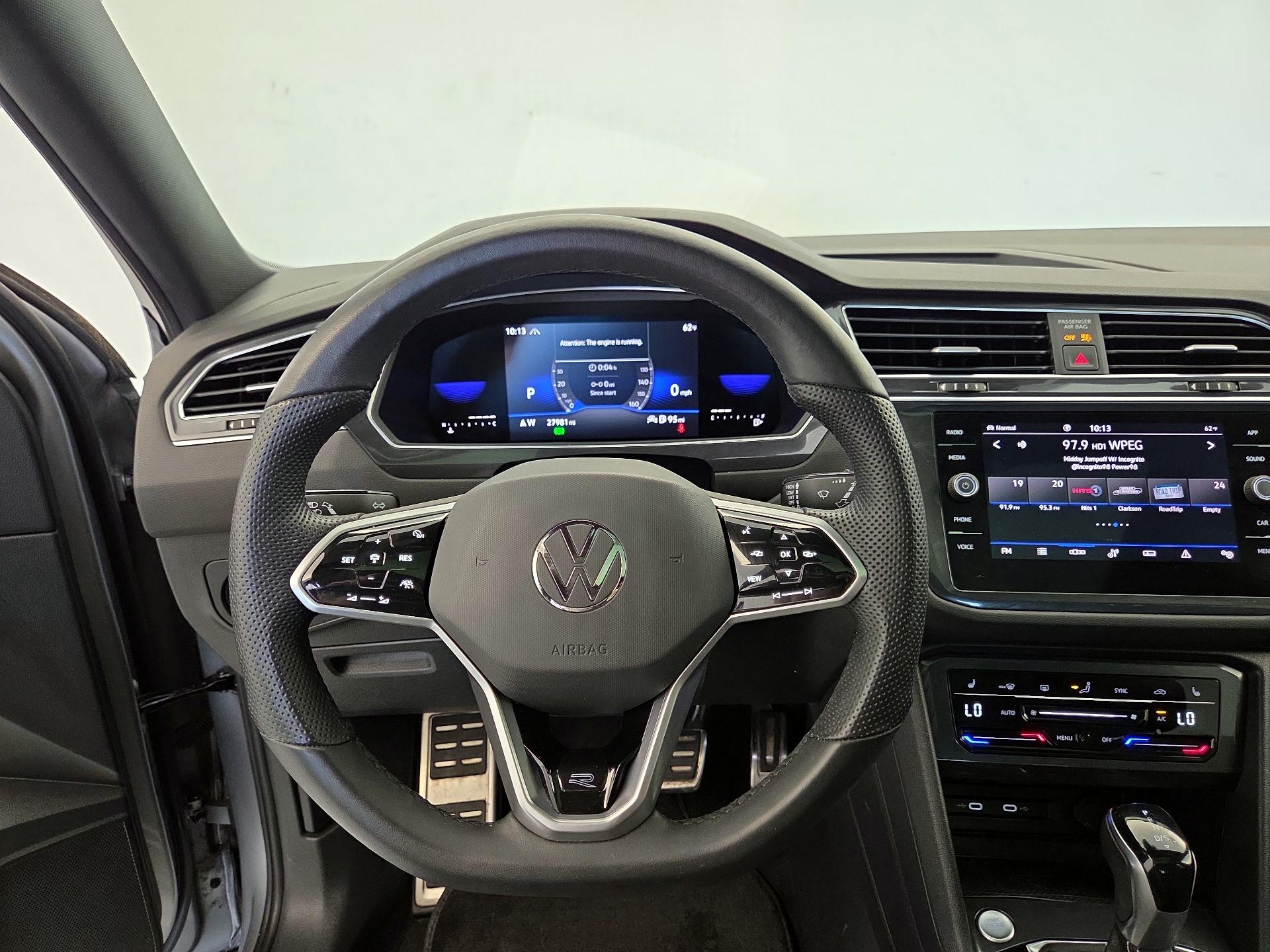 Thumbnail: 2022 Volkswagen Tiguan - 10