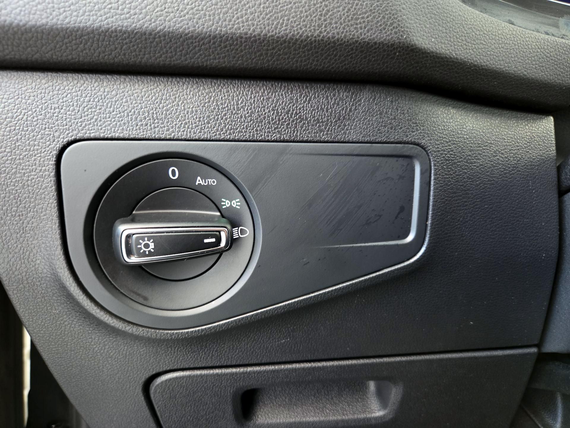 Thumbnail: 2022 Volkswagen Tiguan - 13