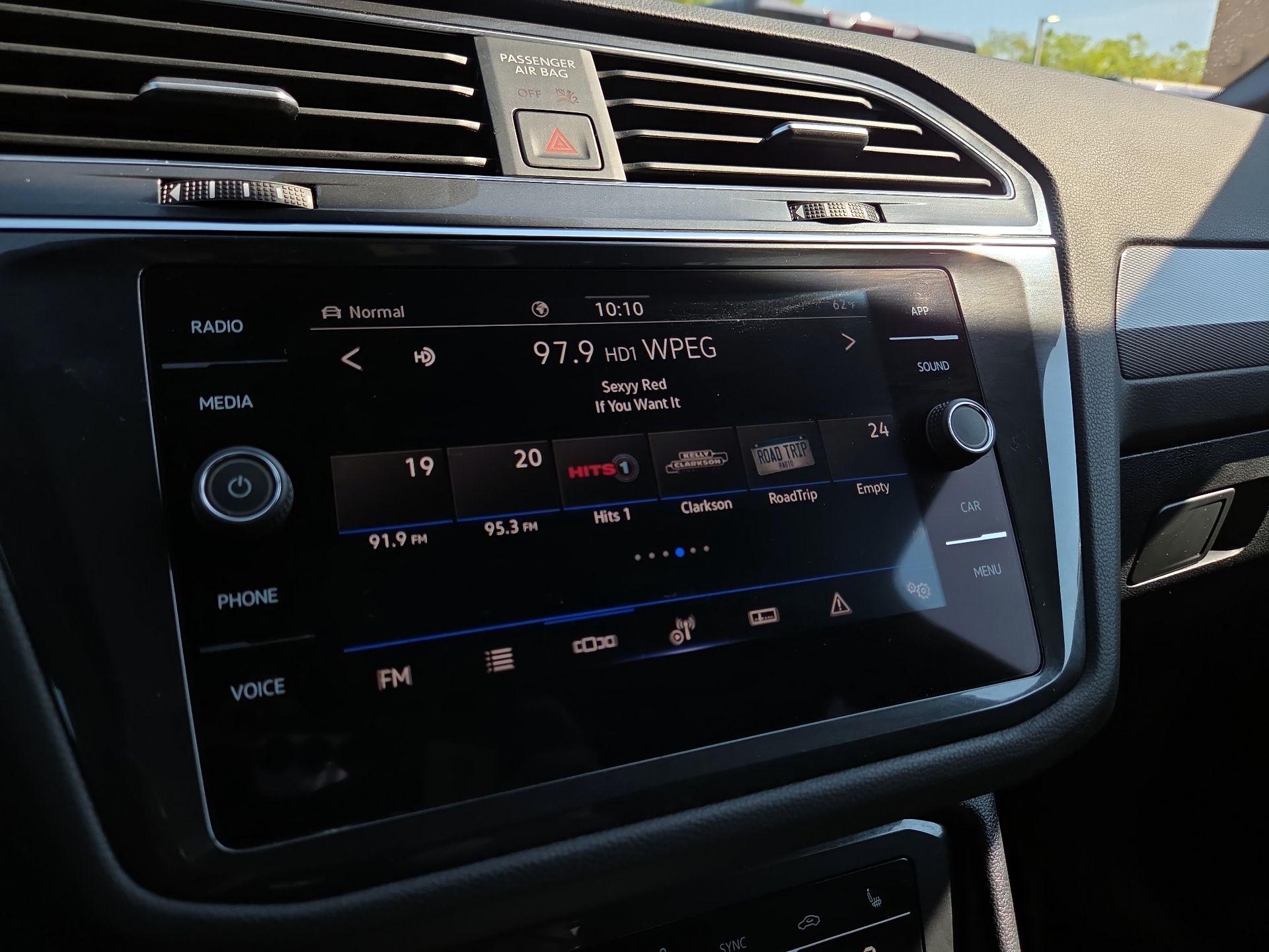 Thumbnail: 2022 Volkswagen Tiguan - 15