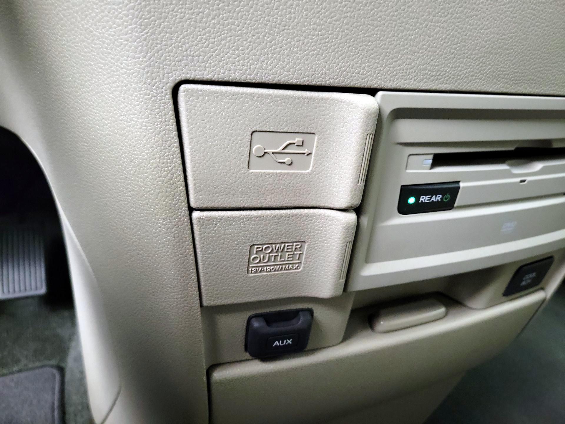 Thumbnail: 2017 Honda Odyssey - 18