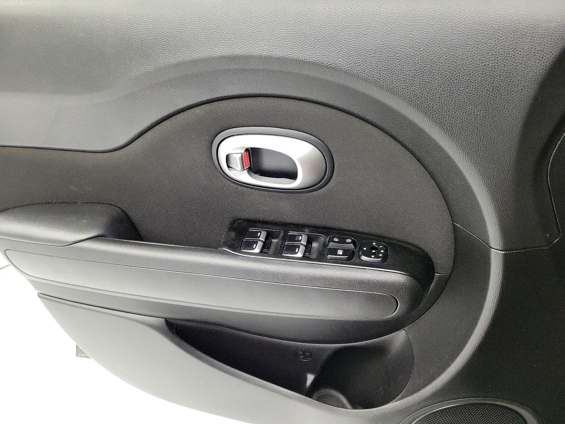 Thumbnail: 2019 Kia Soul - 12