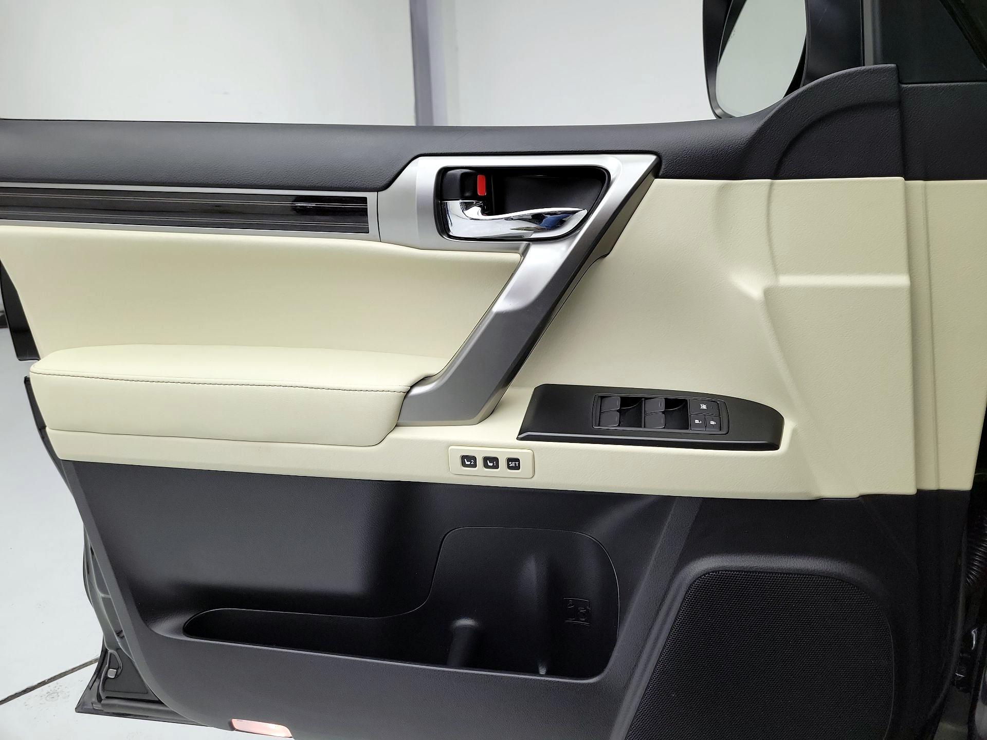 Thumbnail: 2022 Lexus GX - 12