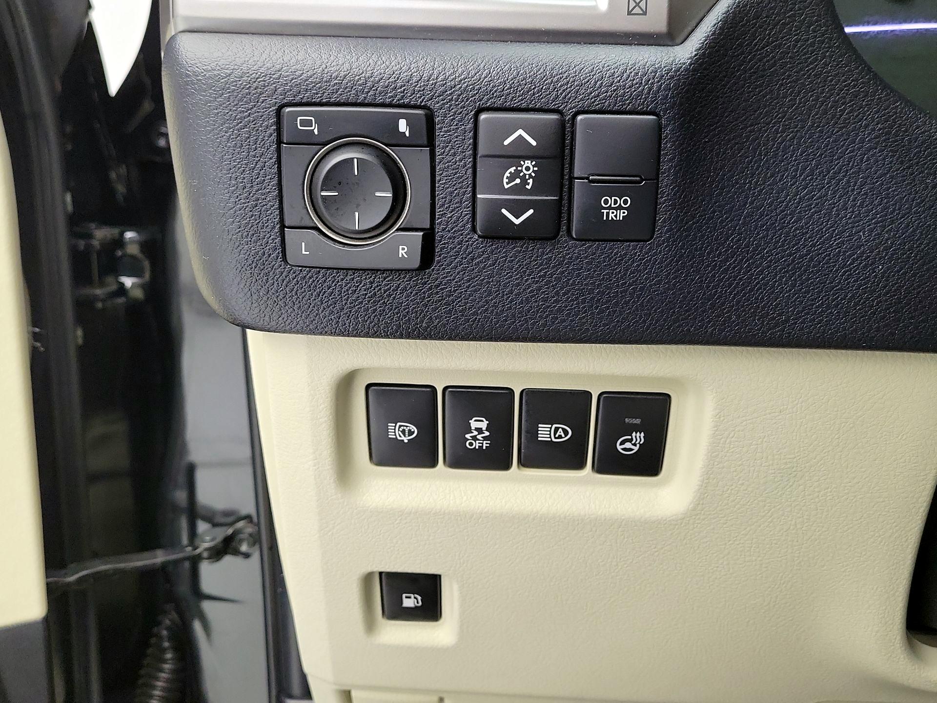 Thumbnail: 2022 Lexus GX - 13