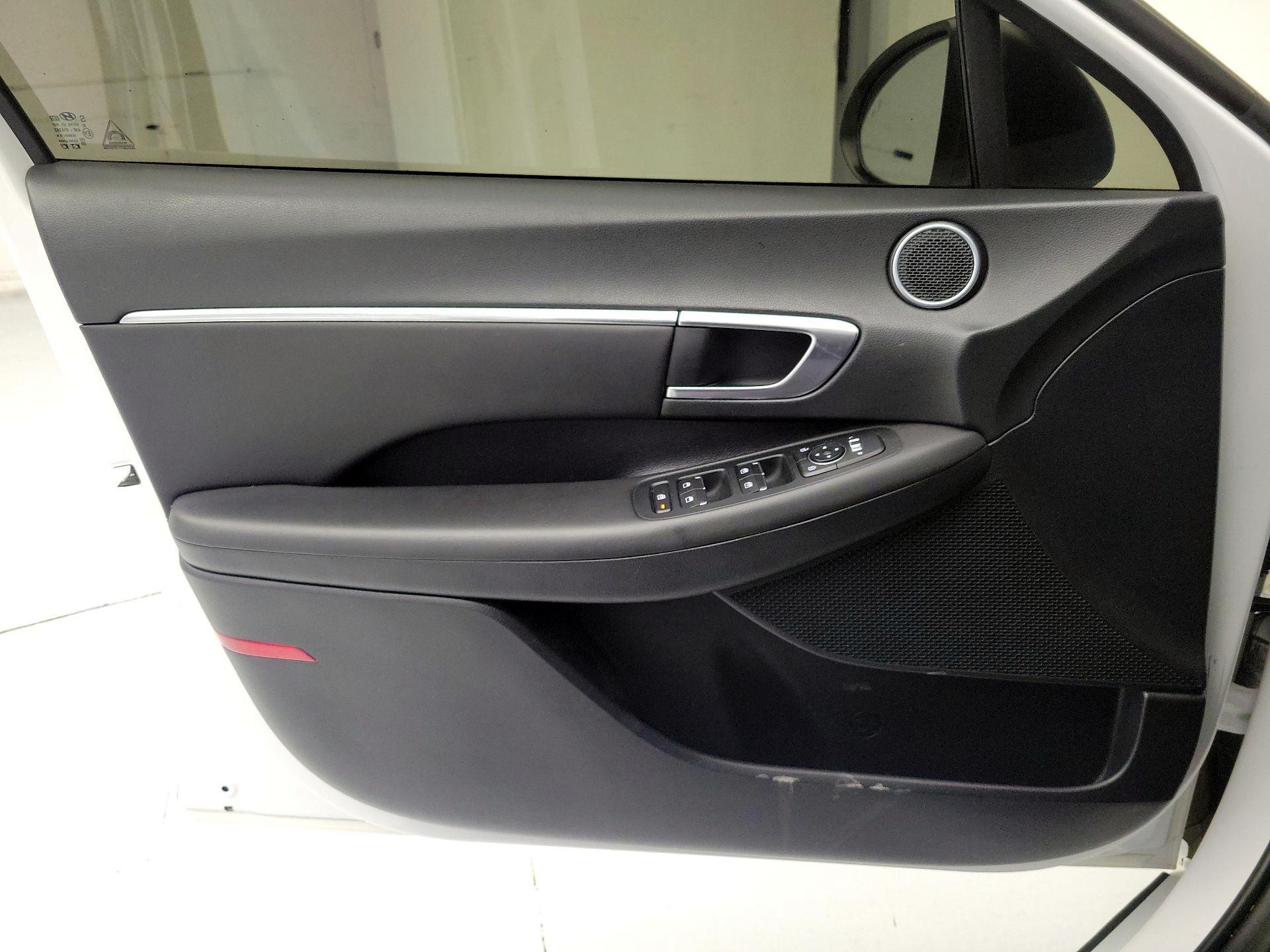 Thumbnail: 2023 Hyundai Sonata - 12