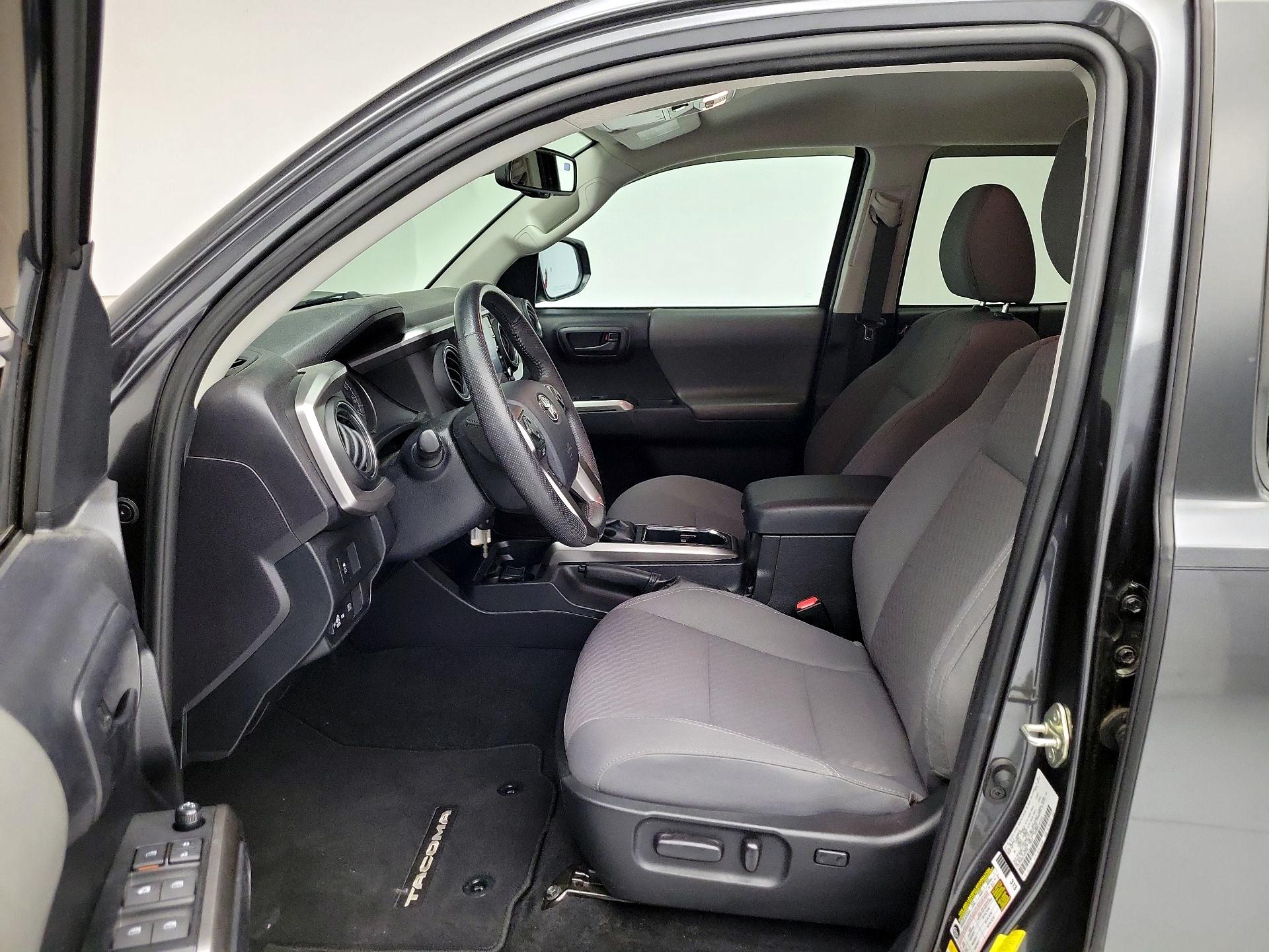 Thumbnail: 2020 Toyota Tacoma - 11