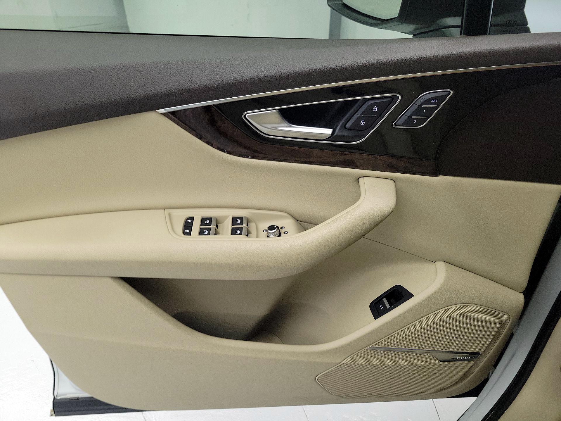 Thumbnail: 2018 Audi Q7 - 12