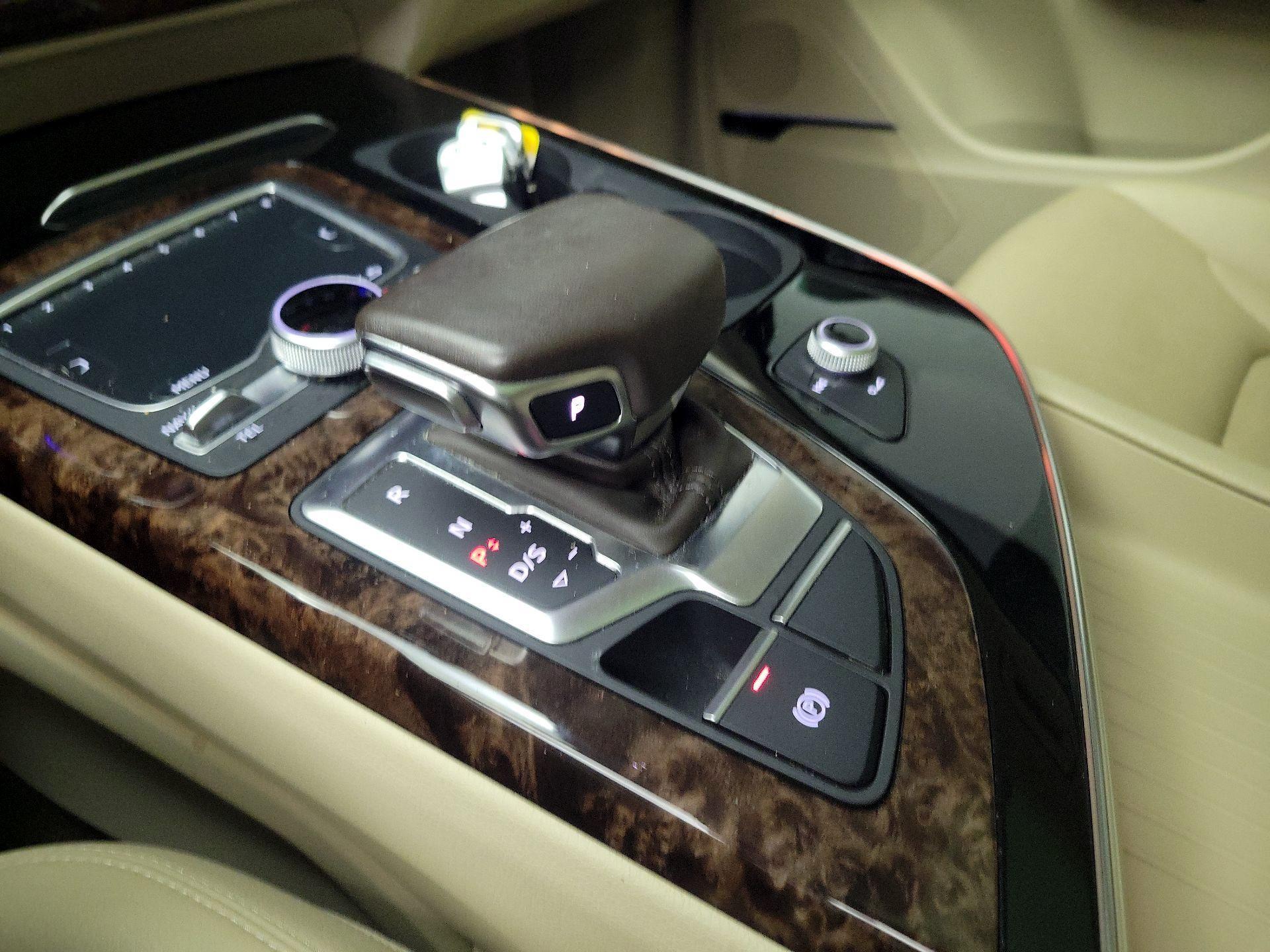 Thumbnail: 2018 Audi Q7 - 17